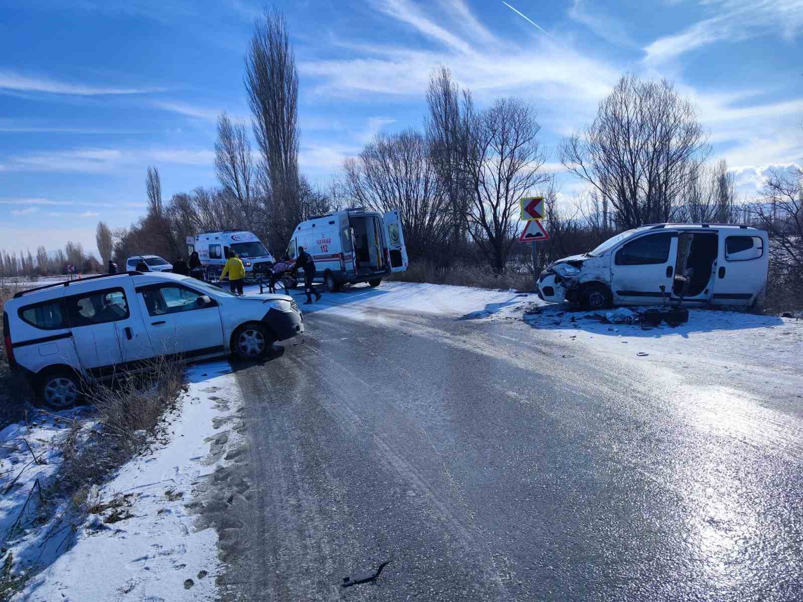 Afyonkarahisar’da trafik kazası!