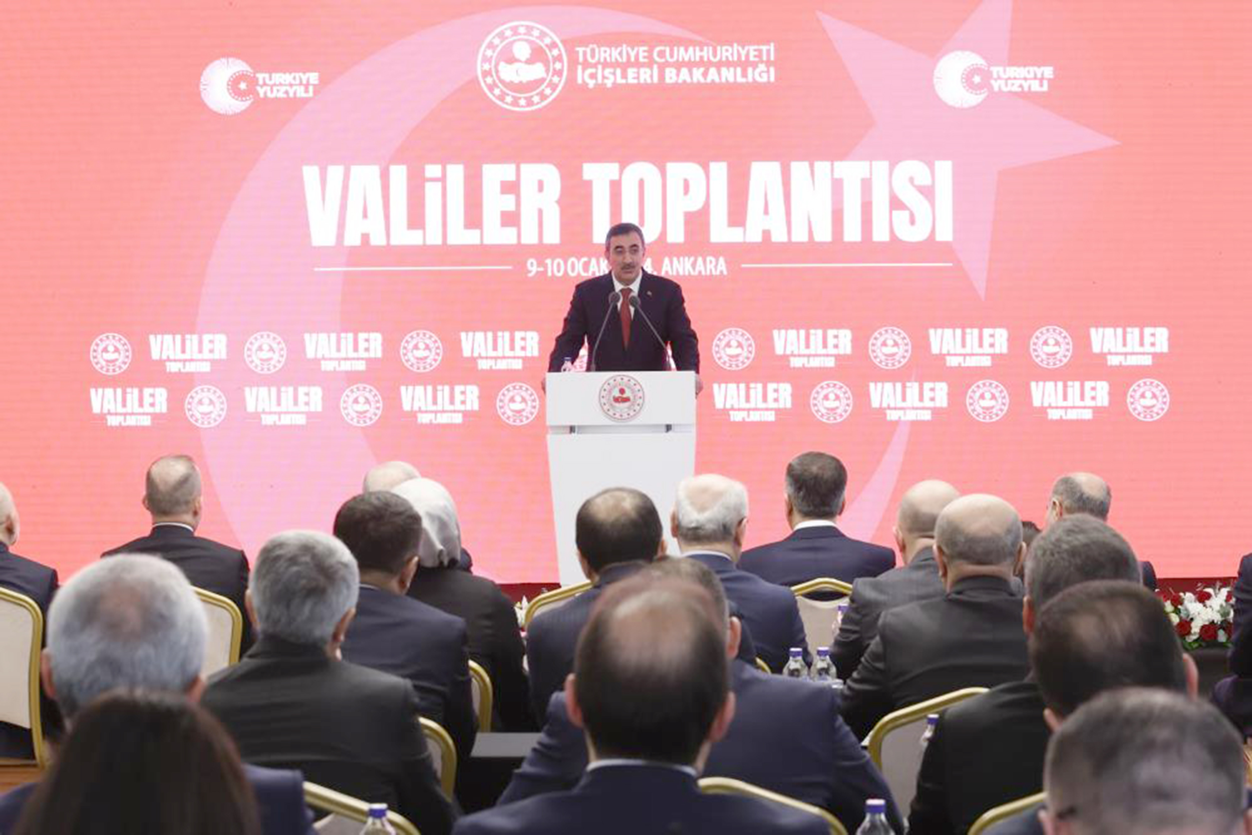 Yılmaz: Rutin işler yapan valilik  anlayışı artık kabul edilebilir değil