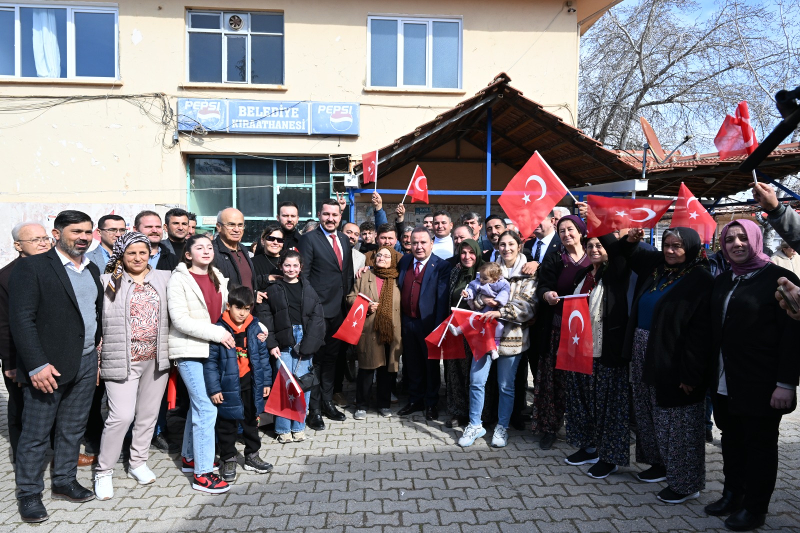 Başkan Böcek Korkuteli’nde vatandaşlarla buluştu