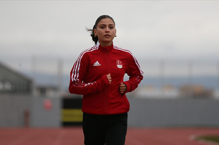 Milli atlet Elif Naz Köseoğlu’nun hedefi  2028 Olimpiyatları’nda final koşmak