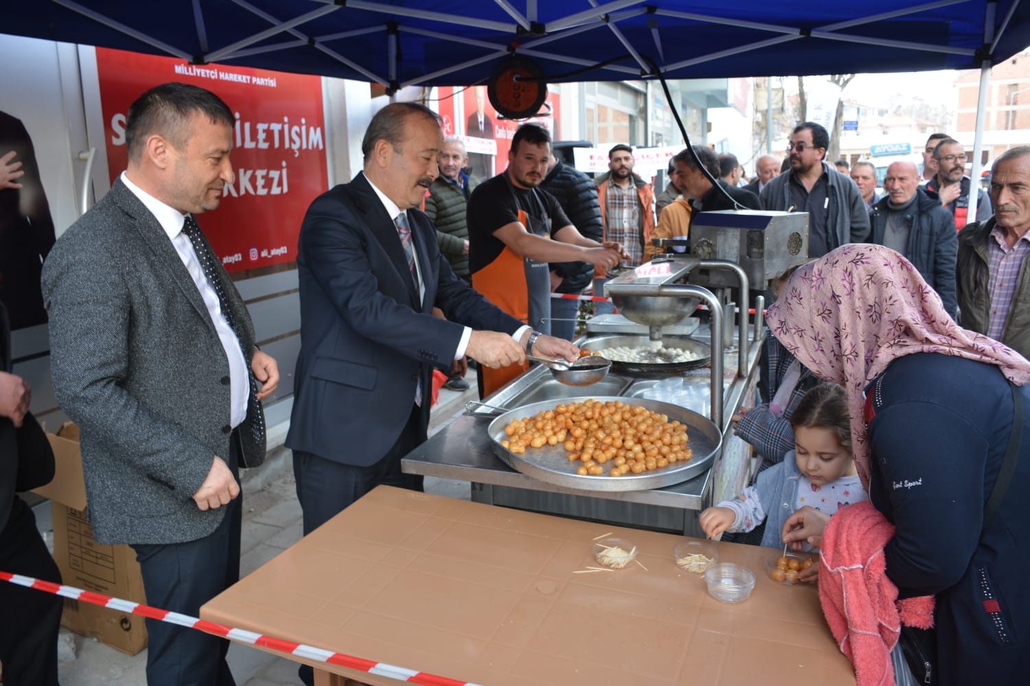 “31 Mart’ta çok sayıda seçim  bölgesinde 3 hilali dikeceğiz”