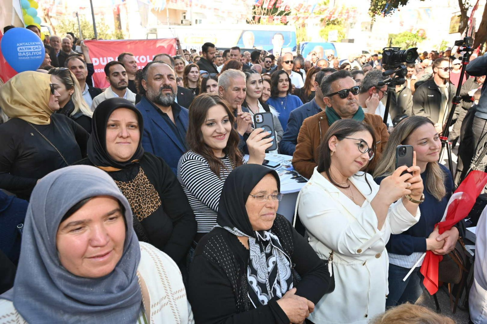 Tütüncü: Konyaaltı’na hizmetlerin en güzelini getireceğiz