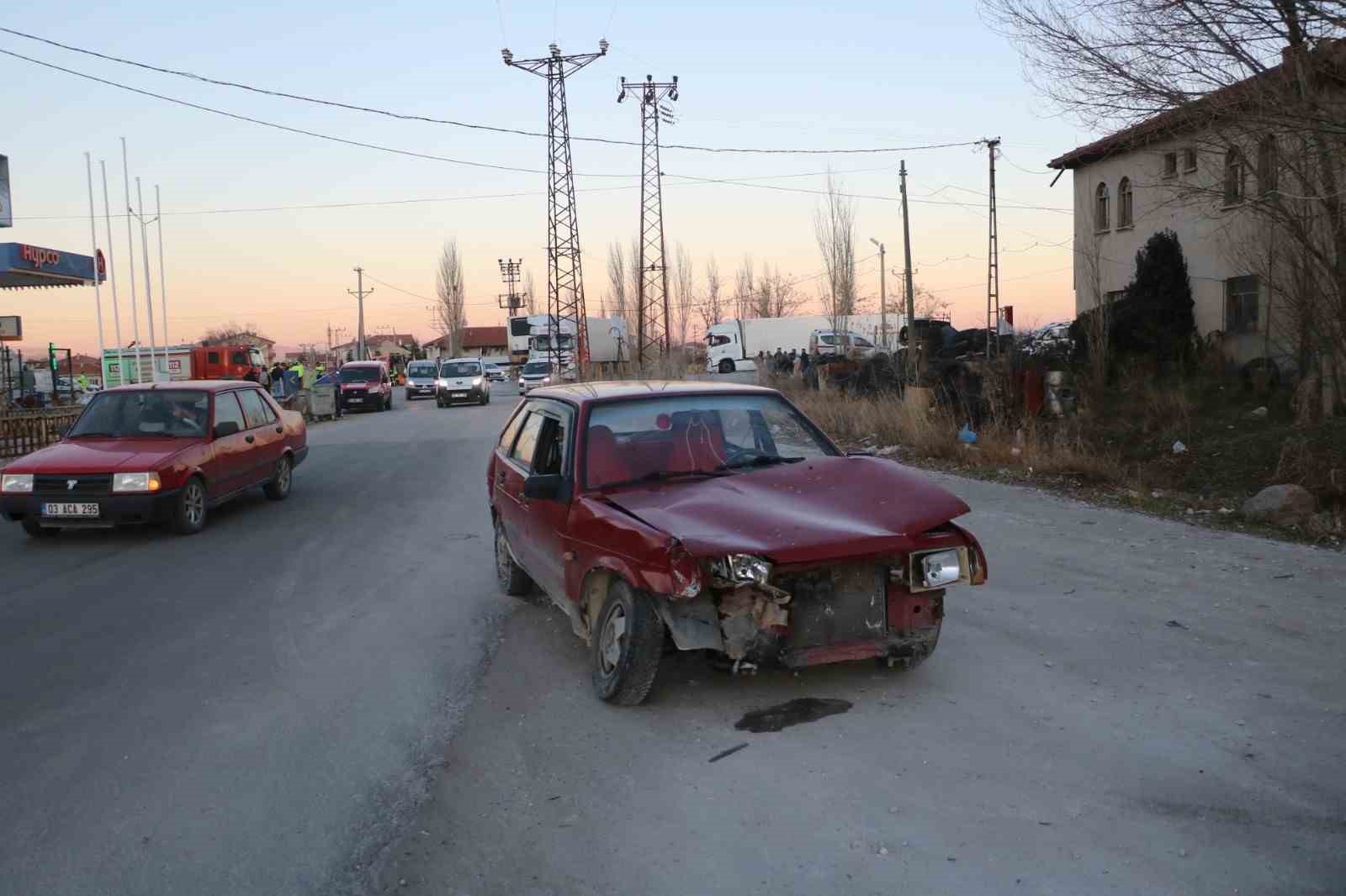 Afyonkarahisar’da zincirleme trafik kazası: 10 yaralı