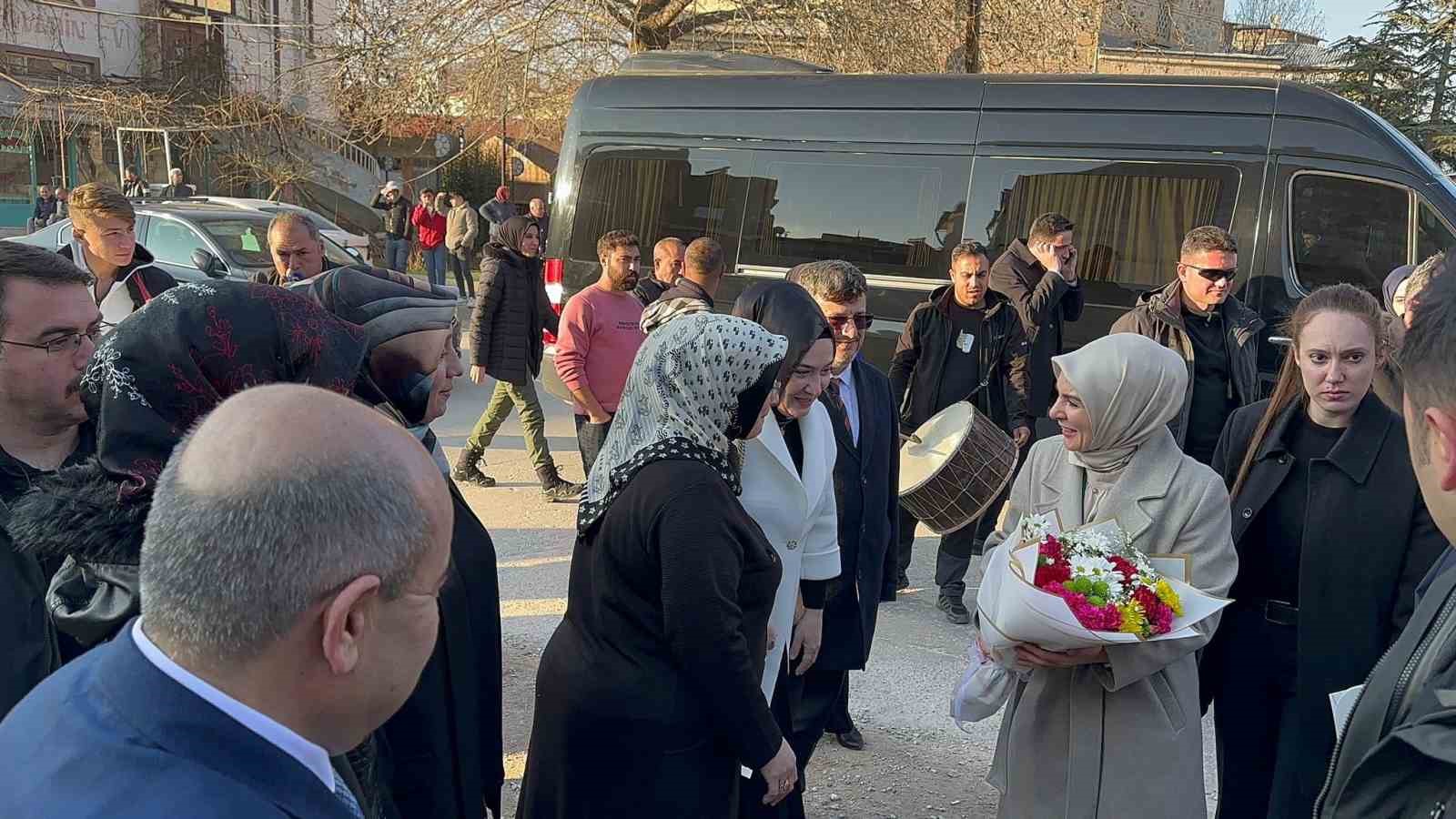 Bakan Göktaş: “31 Mart’ta tüm şehirlerimizi AK belediyecilikle tanıştırmak için durmadan koşacağız”