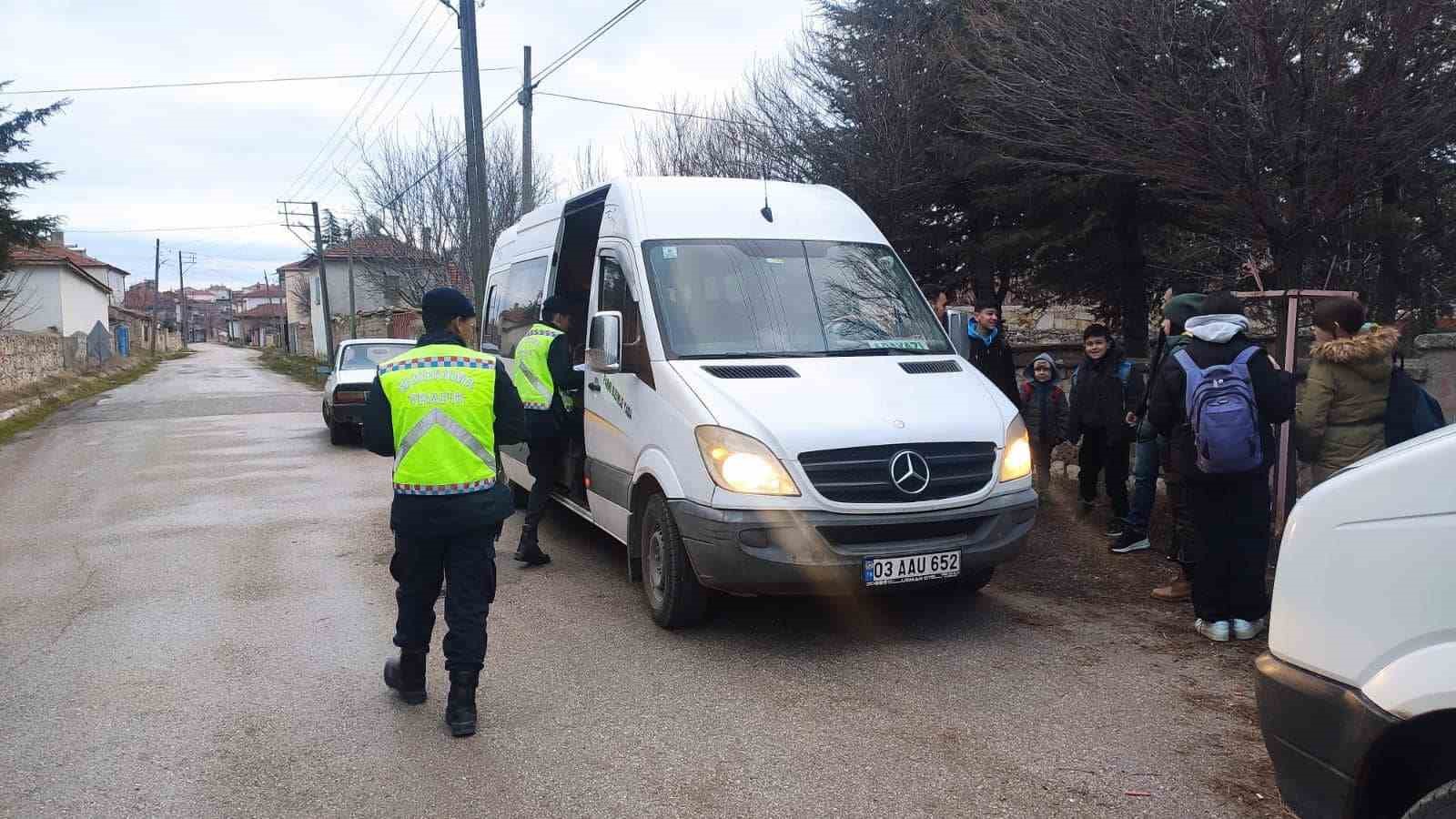 Emirdağ’da servis araçlarına yönelik denetim