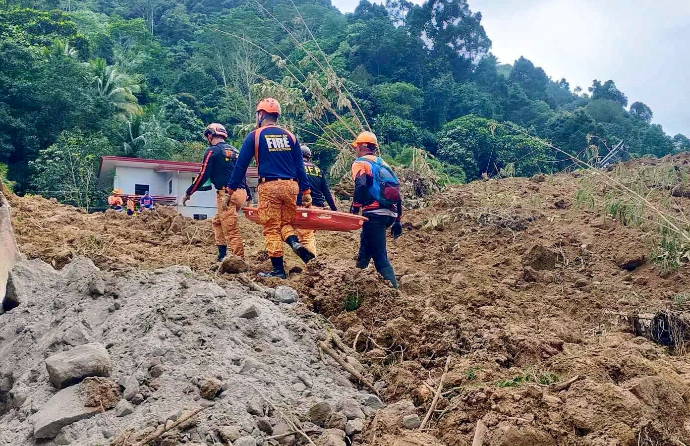 Filipinler’deki toprak kaymasında can kaybı 54’e yükseldi