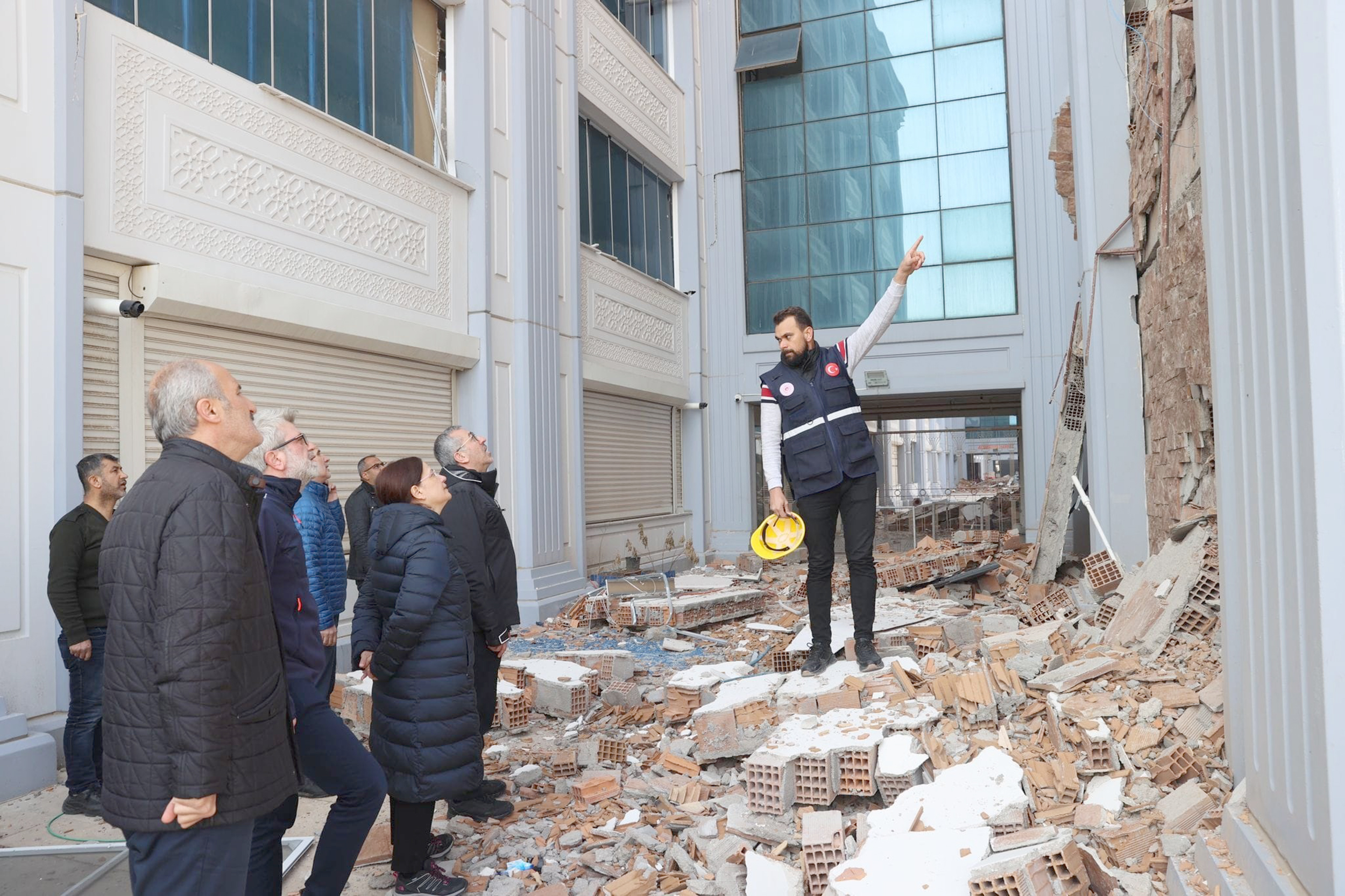 Gönüllü “inşaat mühendisleri” gururlu hissediyor