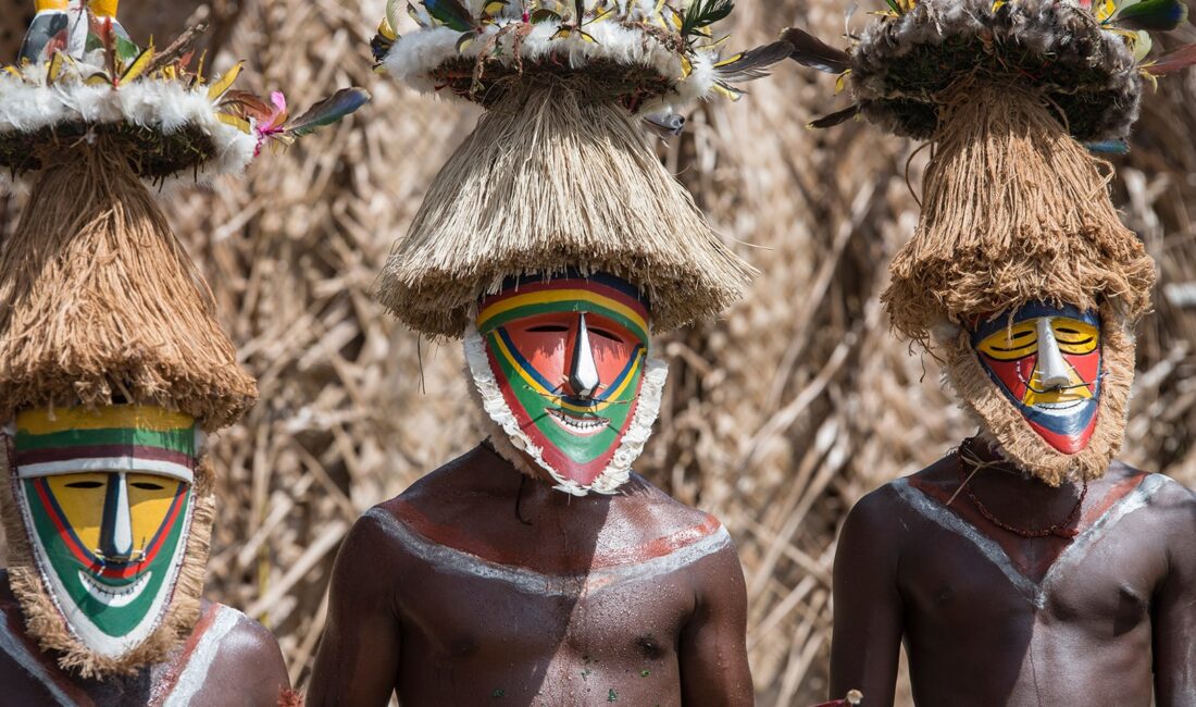 Papua Yeni Gine’nin Enga