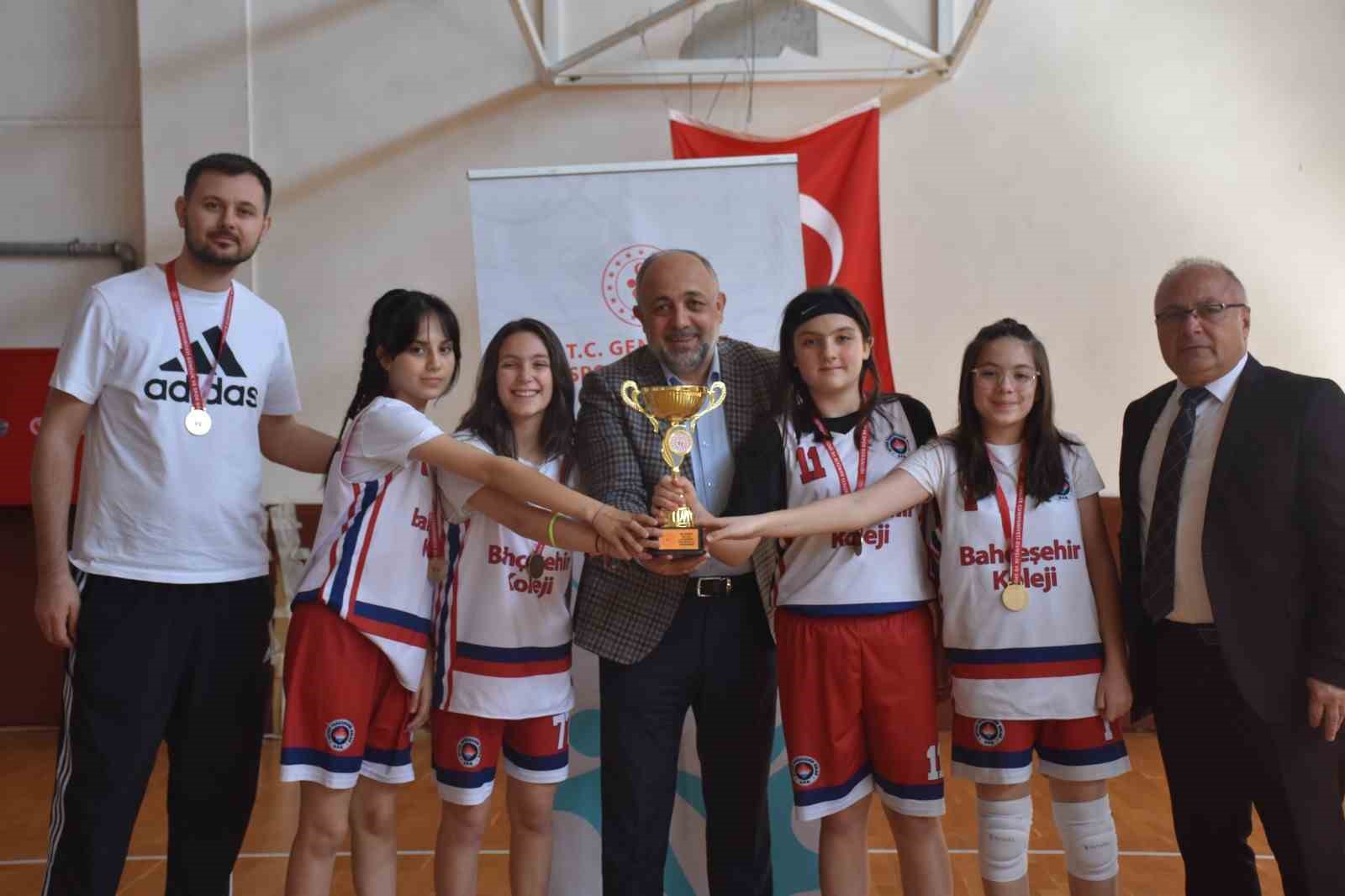 3X3 Yıldız Kızlar Basketbol müsabakaları sona erdi