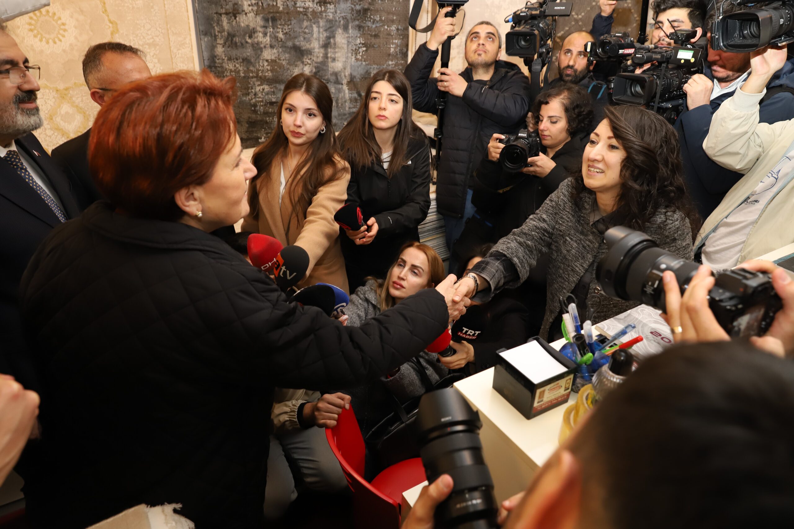 İYİ Parti lideri Akşener, Keçiören esnafını ziyaret etti