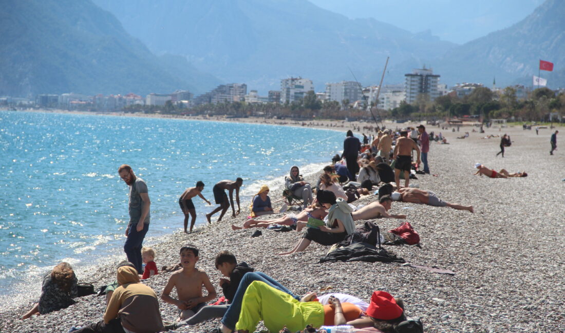 Turizm kenti Antalya’da sahillerdeki