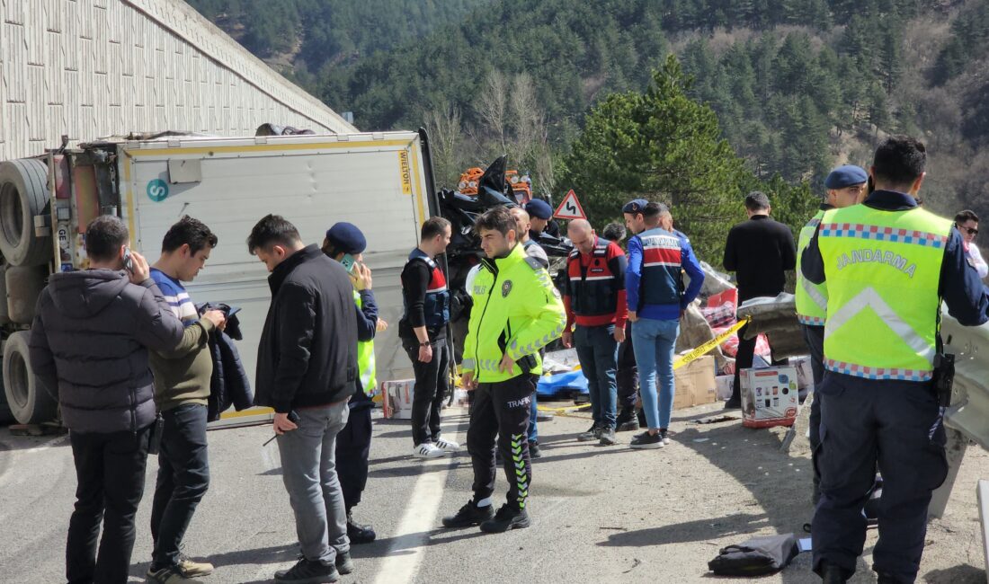 Çankırı-Karabük karayolunda tırın arızalanan