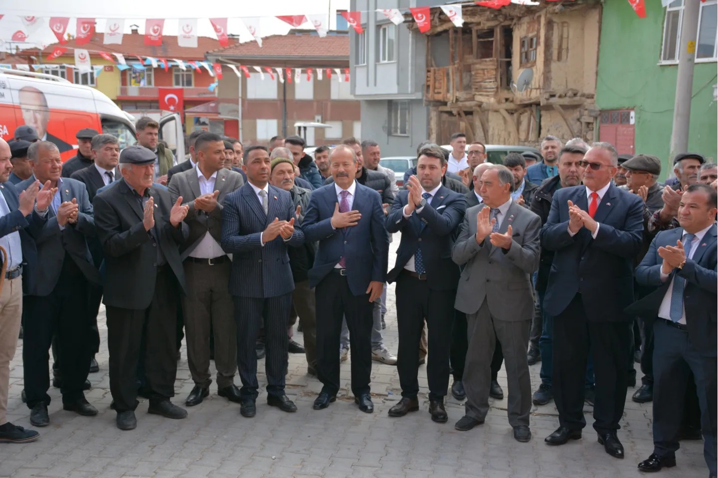 “Başkanlarımız, herkesin belediye başkanı olacak”