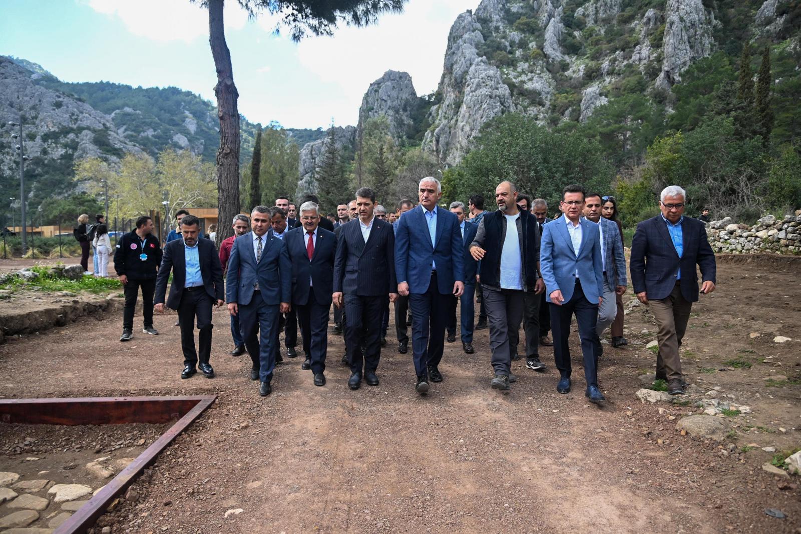 Olimpos yenilenen çehresiyle ziyaretçilerini bekliyor