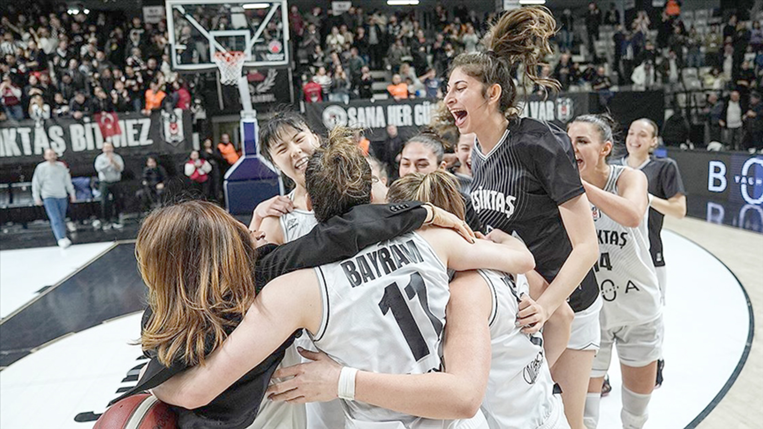 Beşiktaş finale yükseldi