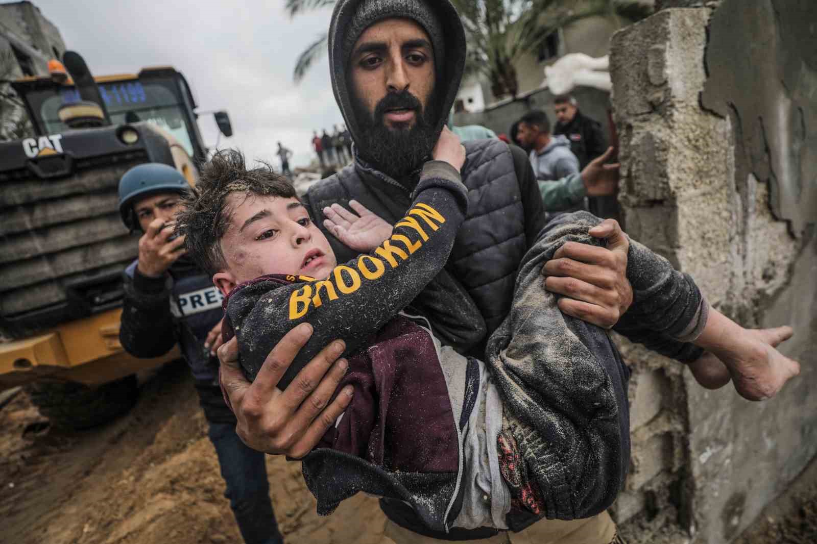 Gazze’de can kaybı 30 bin 800’e yükseldi