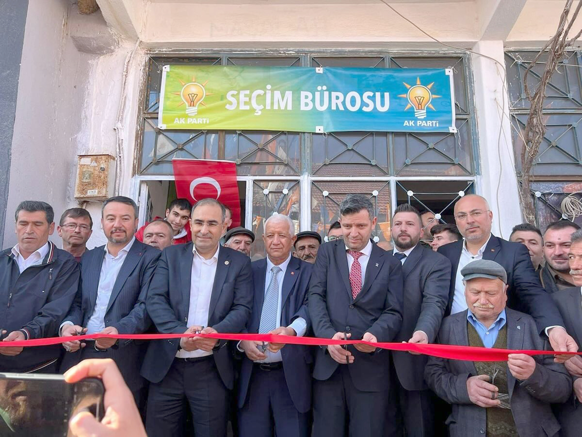 “Tükürdüklerini yalayan bu  zihniyete sakın inanmayın”