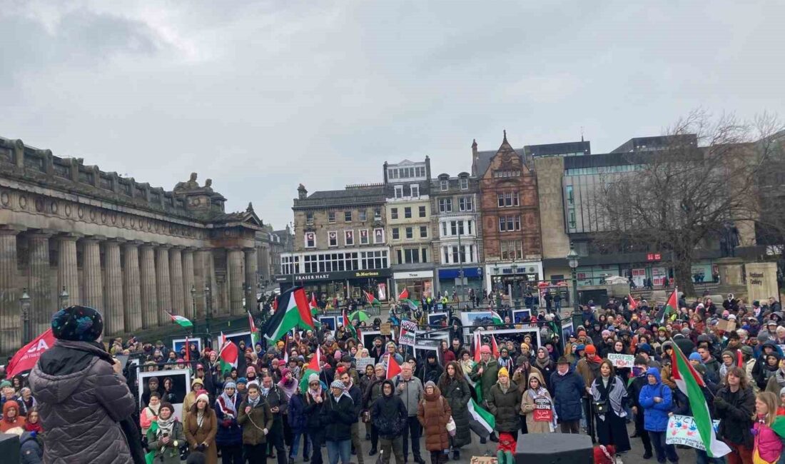 İskoçya’nın başkenti Edinburgh’ta toplanan