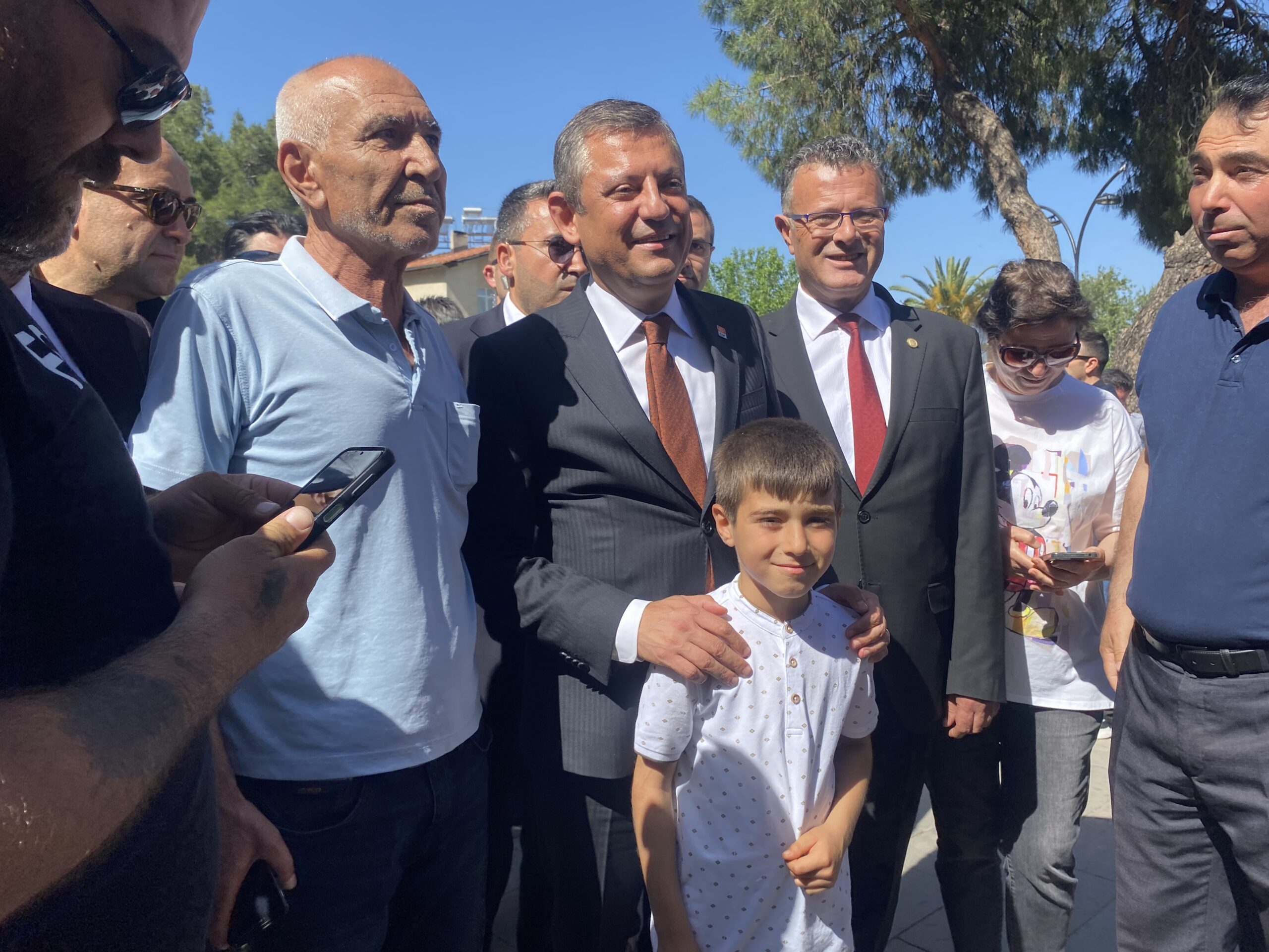 Özgür Özel: Herkesle konuşurum, millet bizden kavga istemiyor