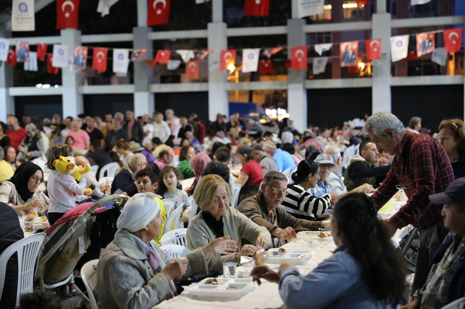 Antalya’da Diyarbakır rüzgarı esti