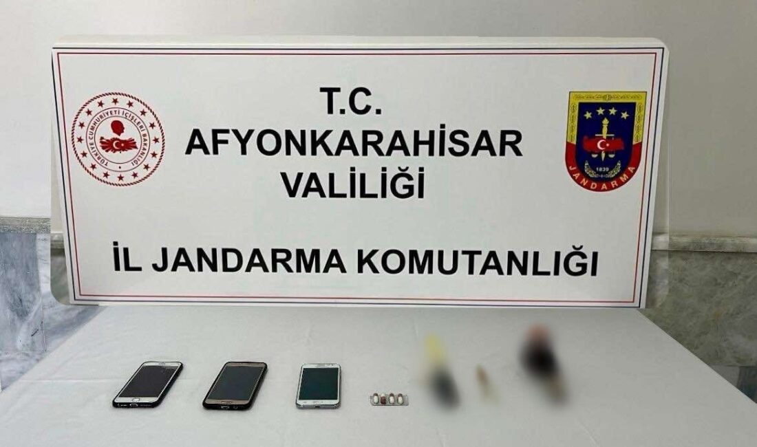 Afyonkarahisar’da jandarma ekipleri uyuşturucu