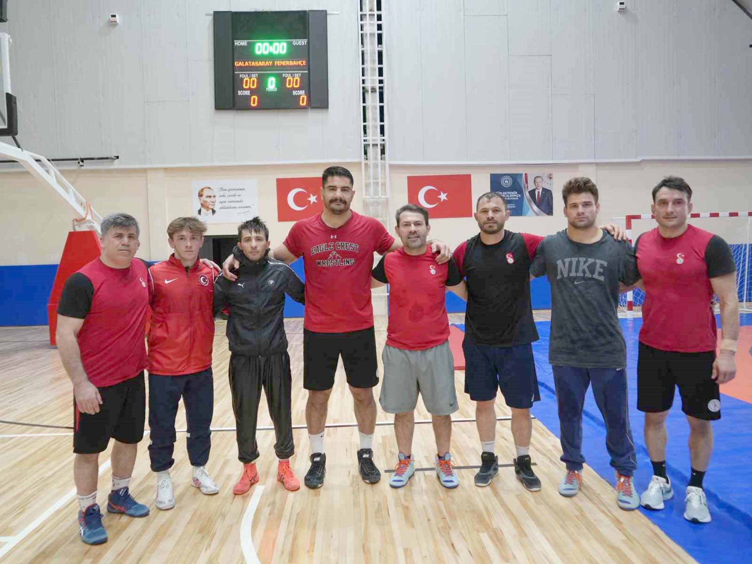 Serbest Güreş Milli Takımı’nın hedefi  olimpiyatlara 4’te 4 kotayla gitmek