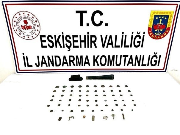 Tarihi eser kaçakçıları yakalandı