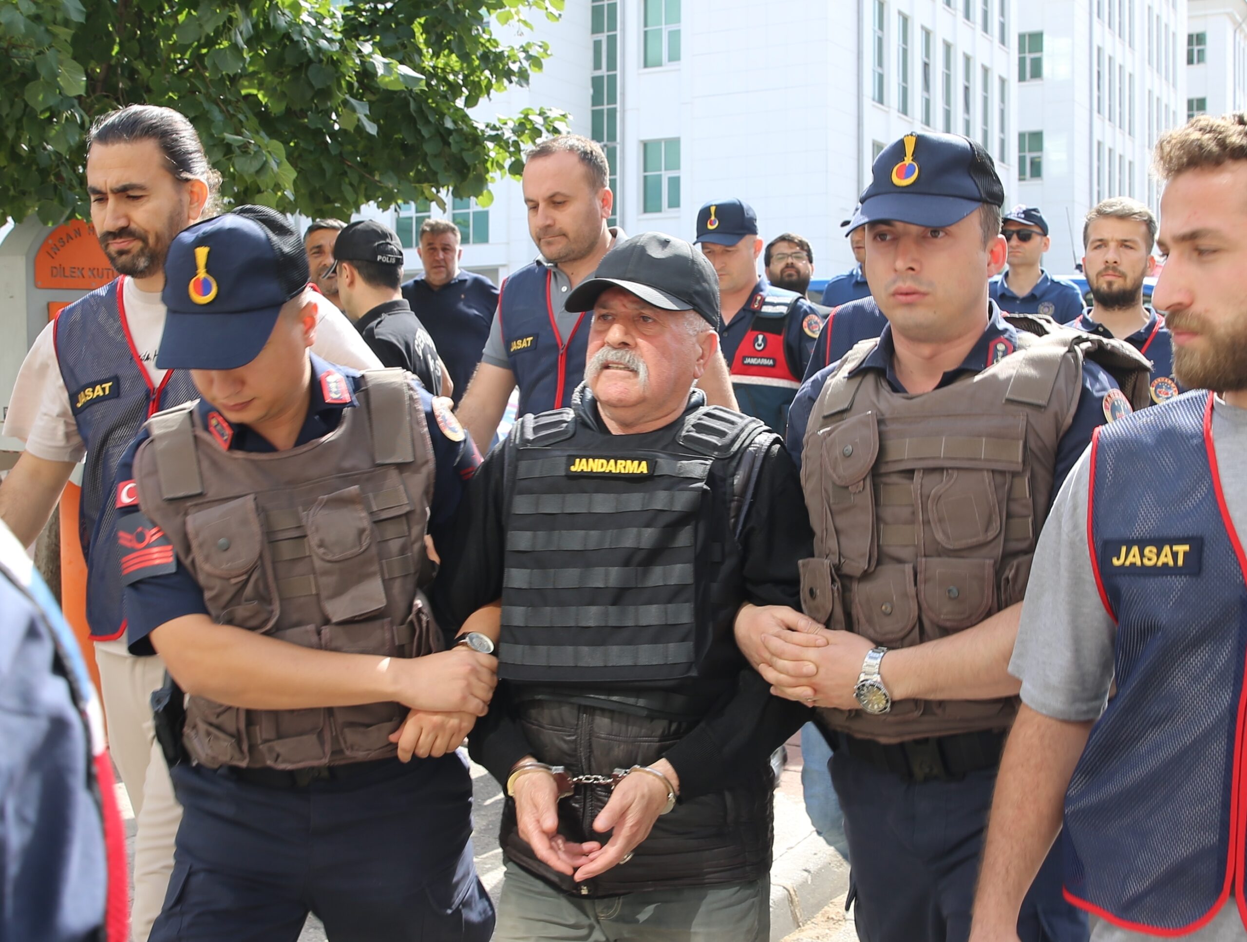 Denizli’deki cinayet davasında müebbet hapisle cezalandırılan firari sanık operasyonla yakalandı