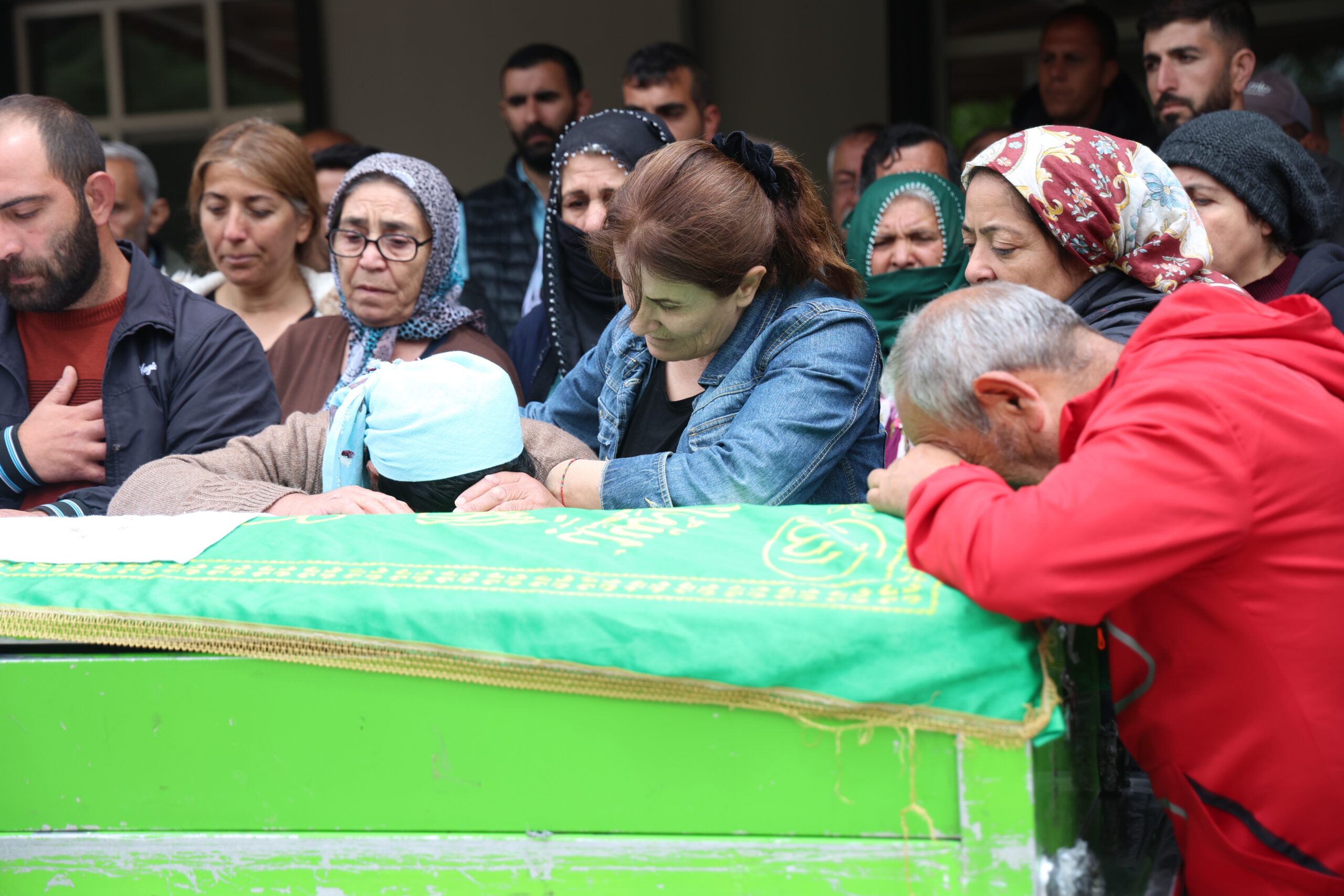 Anneler Gününde cesedi bulunmuştu, talihsiz kadının cansız bedeni toprağa verildi