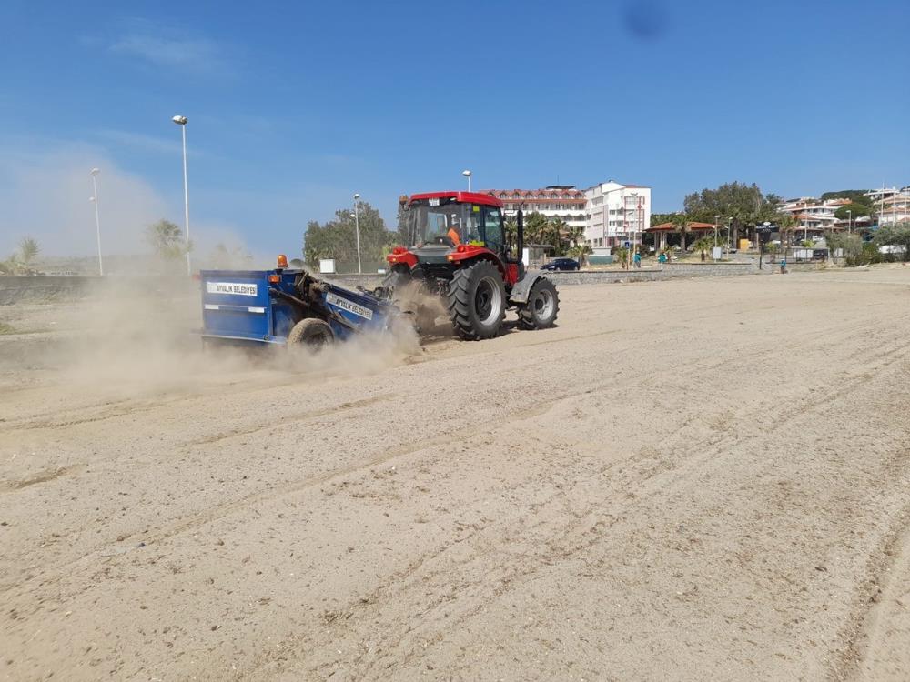 Ayvalık’ta sezon hazırlığı hız kesmeden devam ediyor