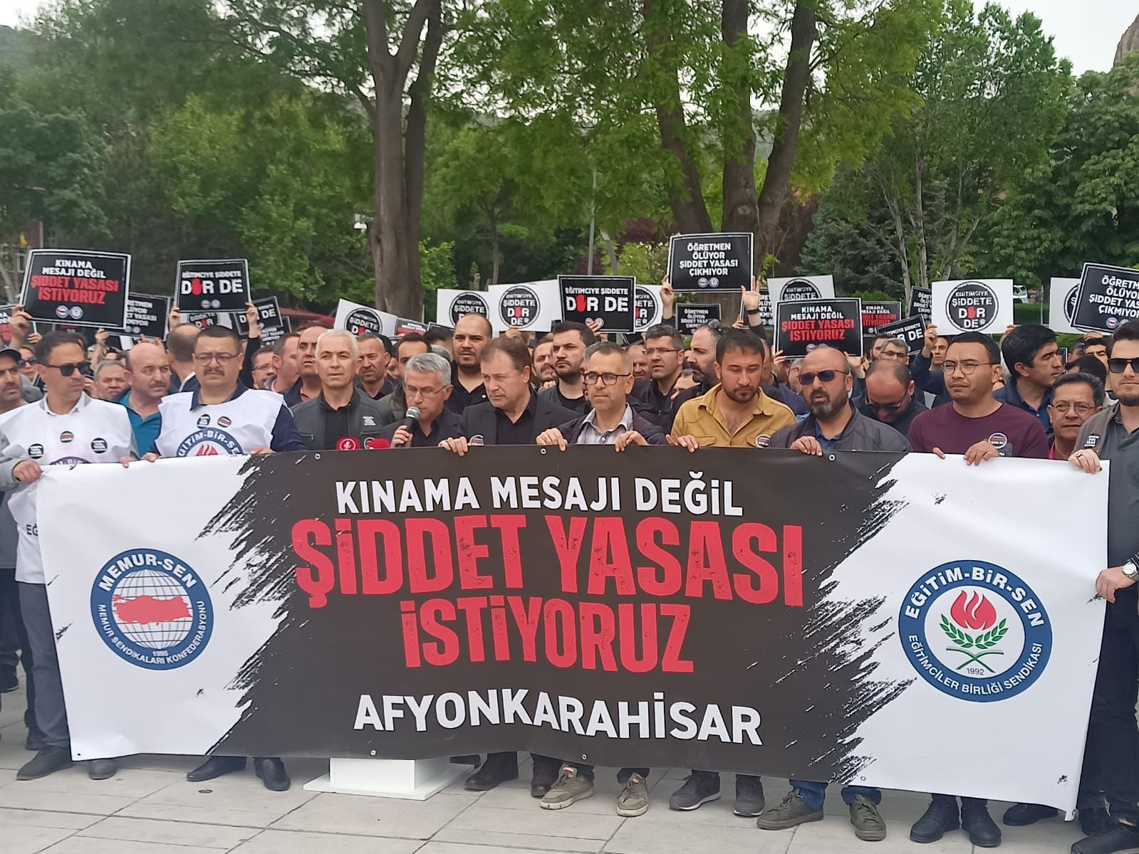 “Şiddete karşı yasal düzenleme istiyoruz”