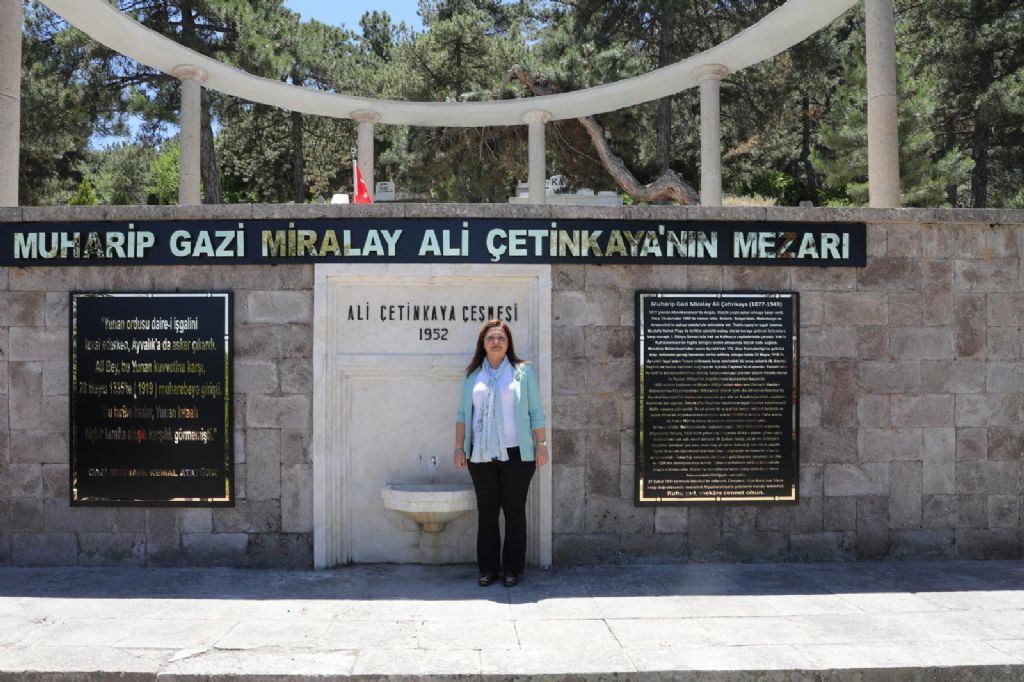 Ali Çetinkaya’nın mezarı yenilendi