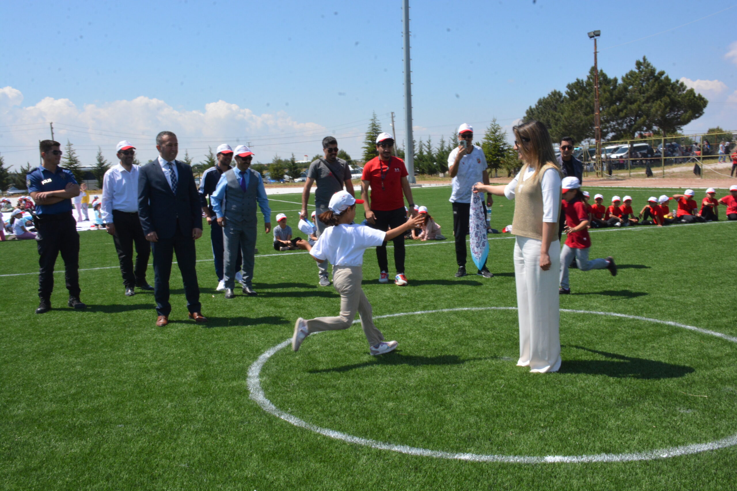 İscehisar’da geleneksel çocuk oyunları şenliği düzenlendi