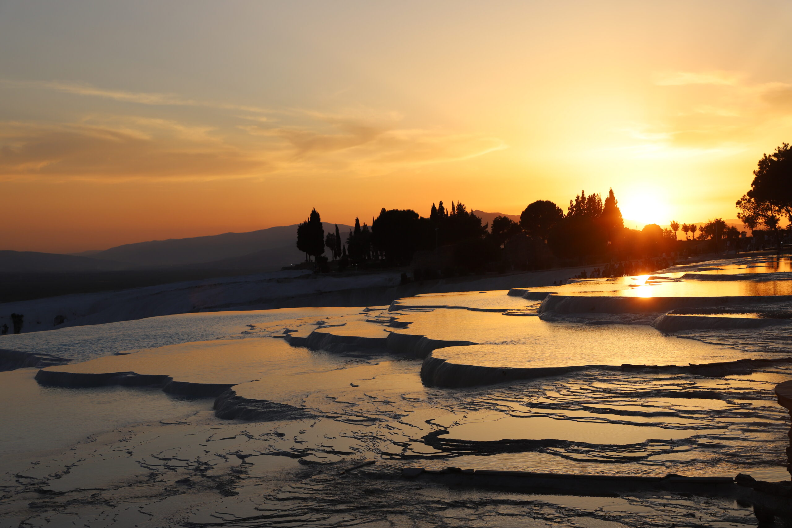 Pamukkale’yi 4 günde yaklaşık 32 bin ziyaretçi gezdi