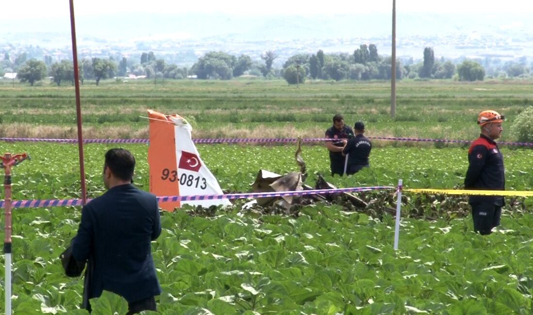 Kayseri’de eğitim uçağı düştü.