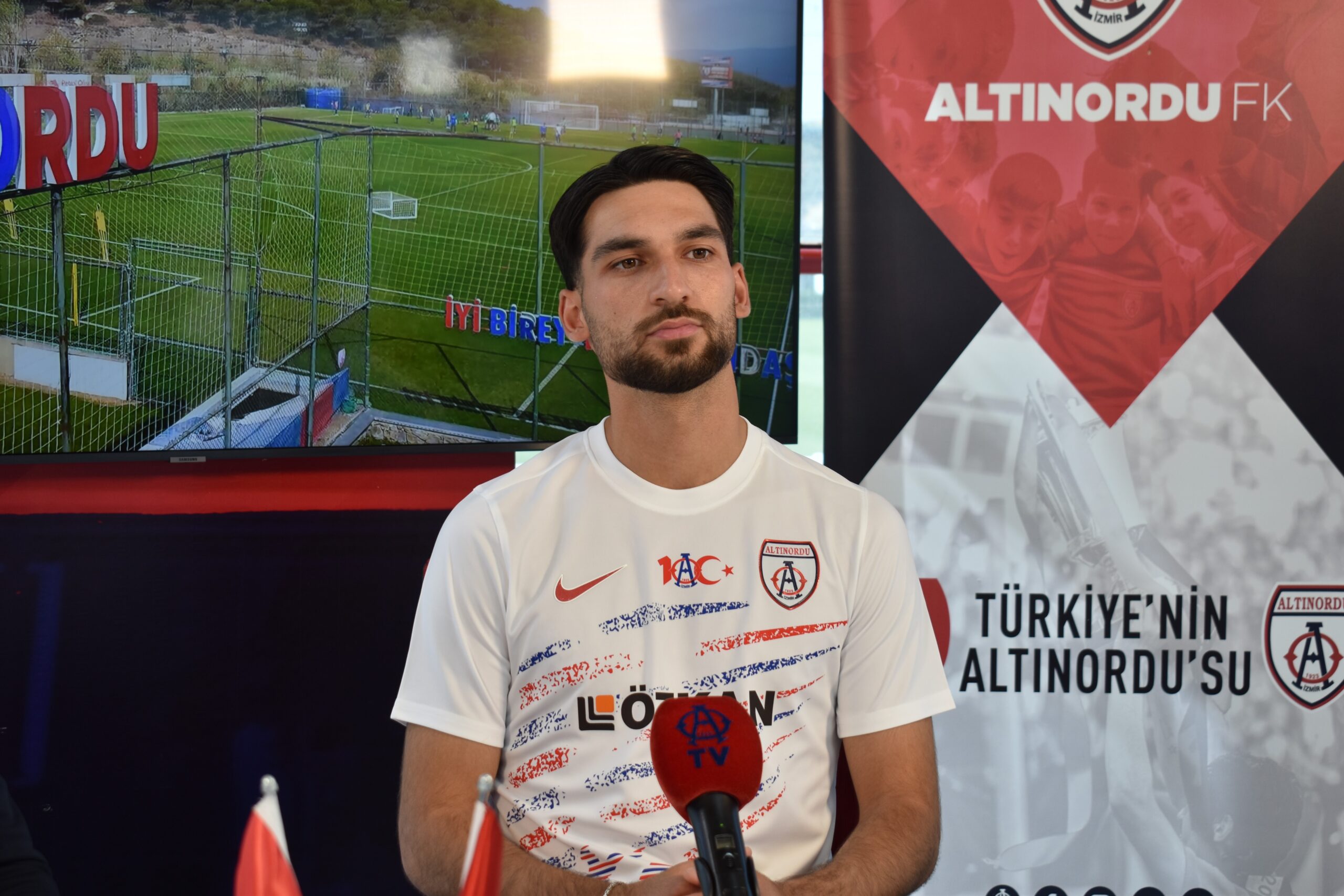 Altınordu, transferde hız kesmiyor