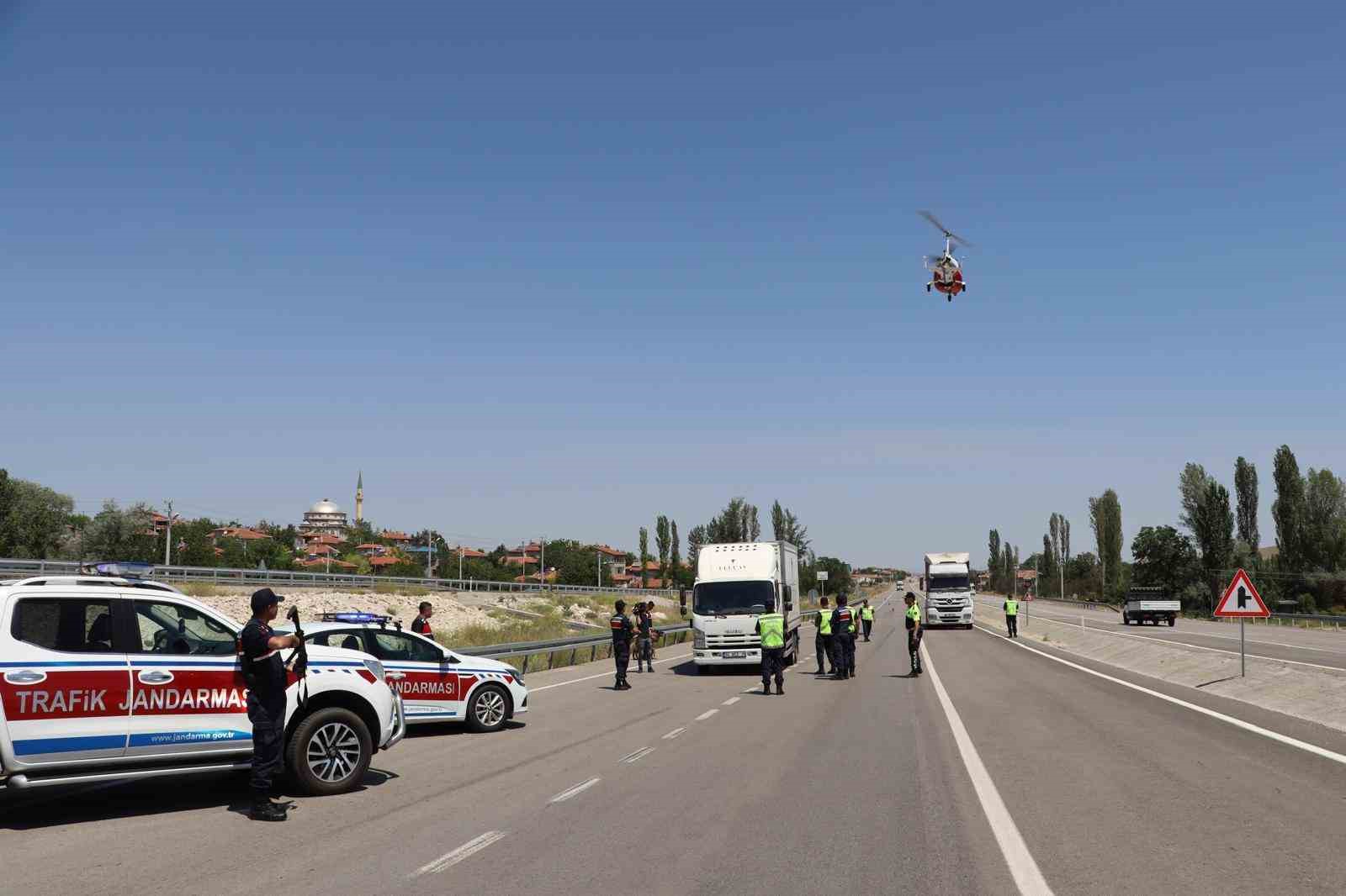 Cayrokopter’li denetimde 287 araç kontrol edildi