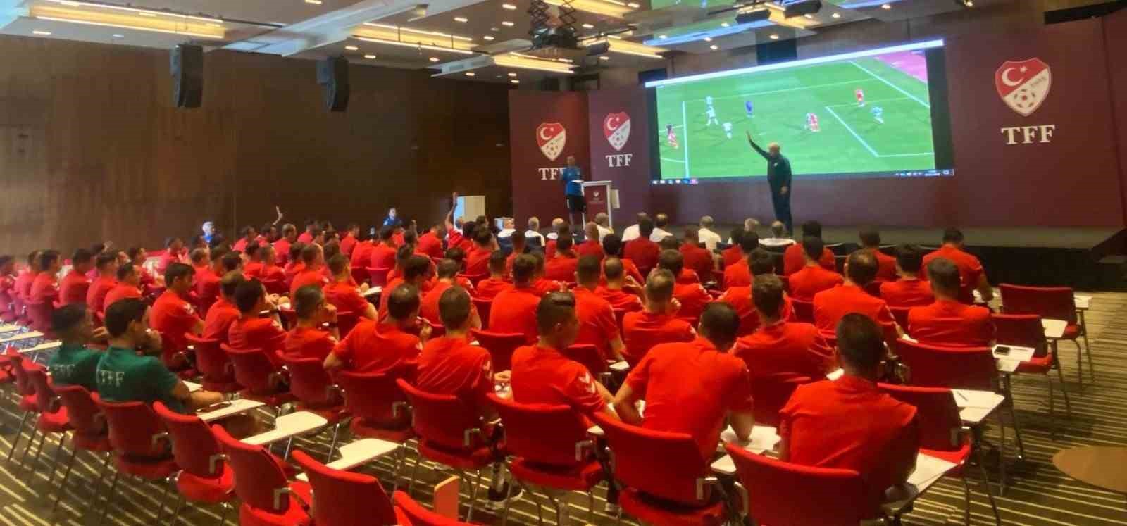 Futbol hakemlerinin  yaz semineri başladı