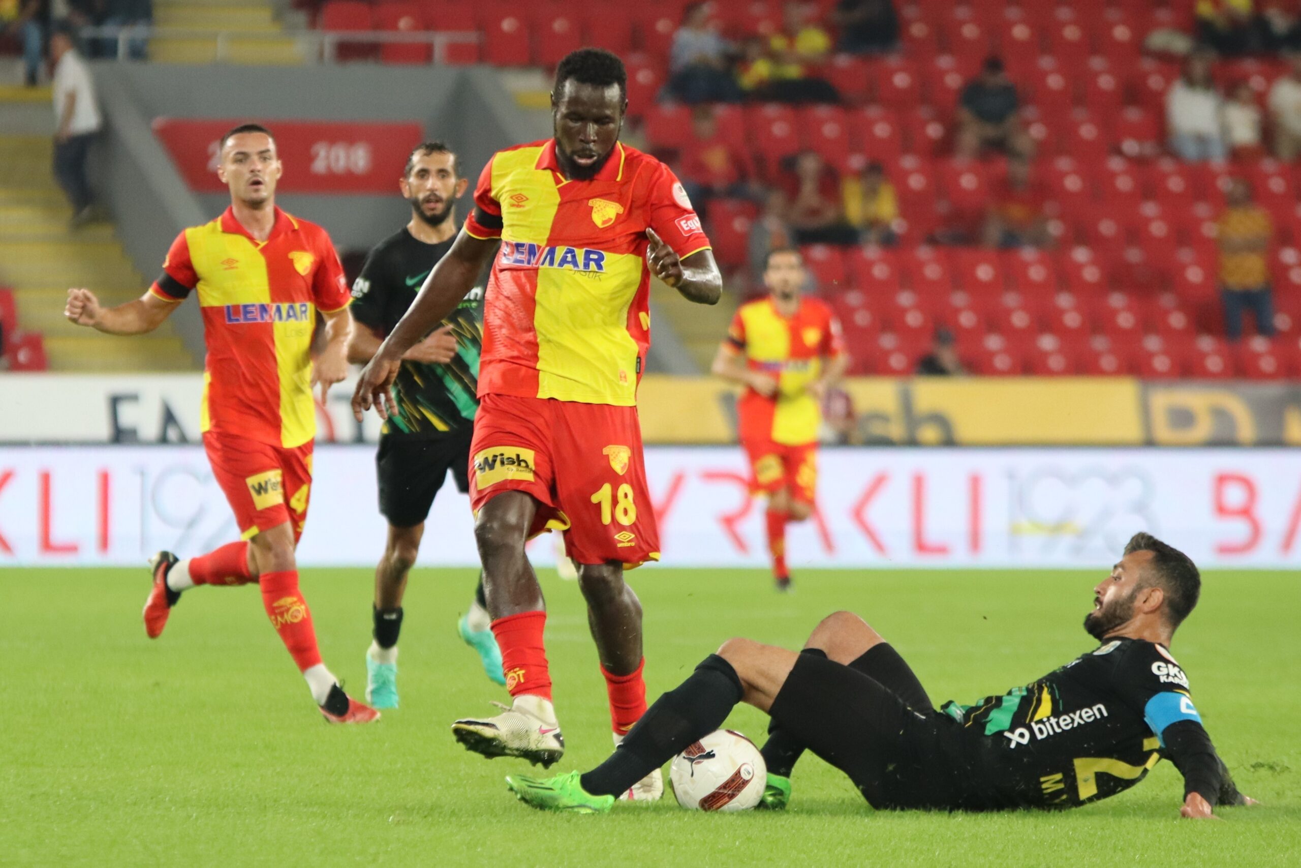 Göztepe: 1 – Charlton Athletic: 3 (Hazırlık Maçı)