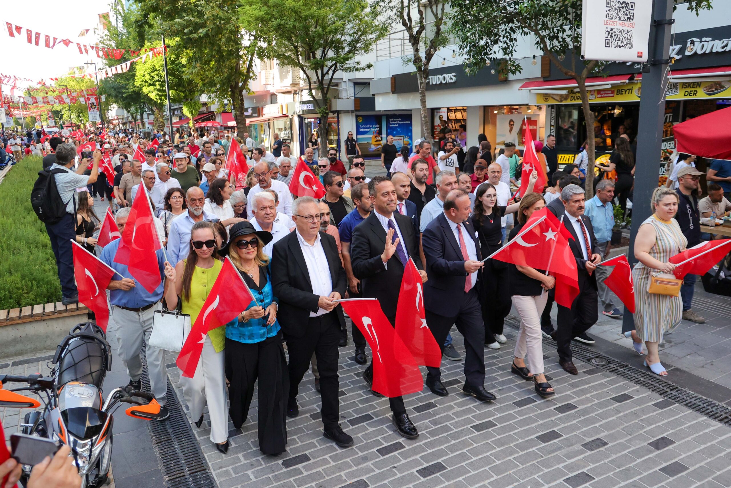 Uluslararası Tarhana Festivali ilk güne renkli görüntülerle başladı