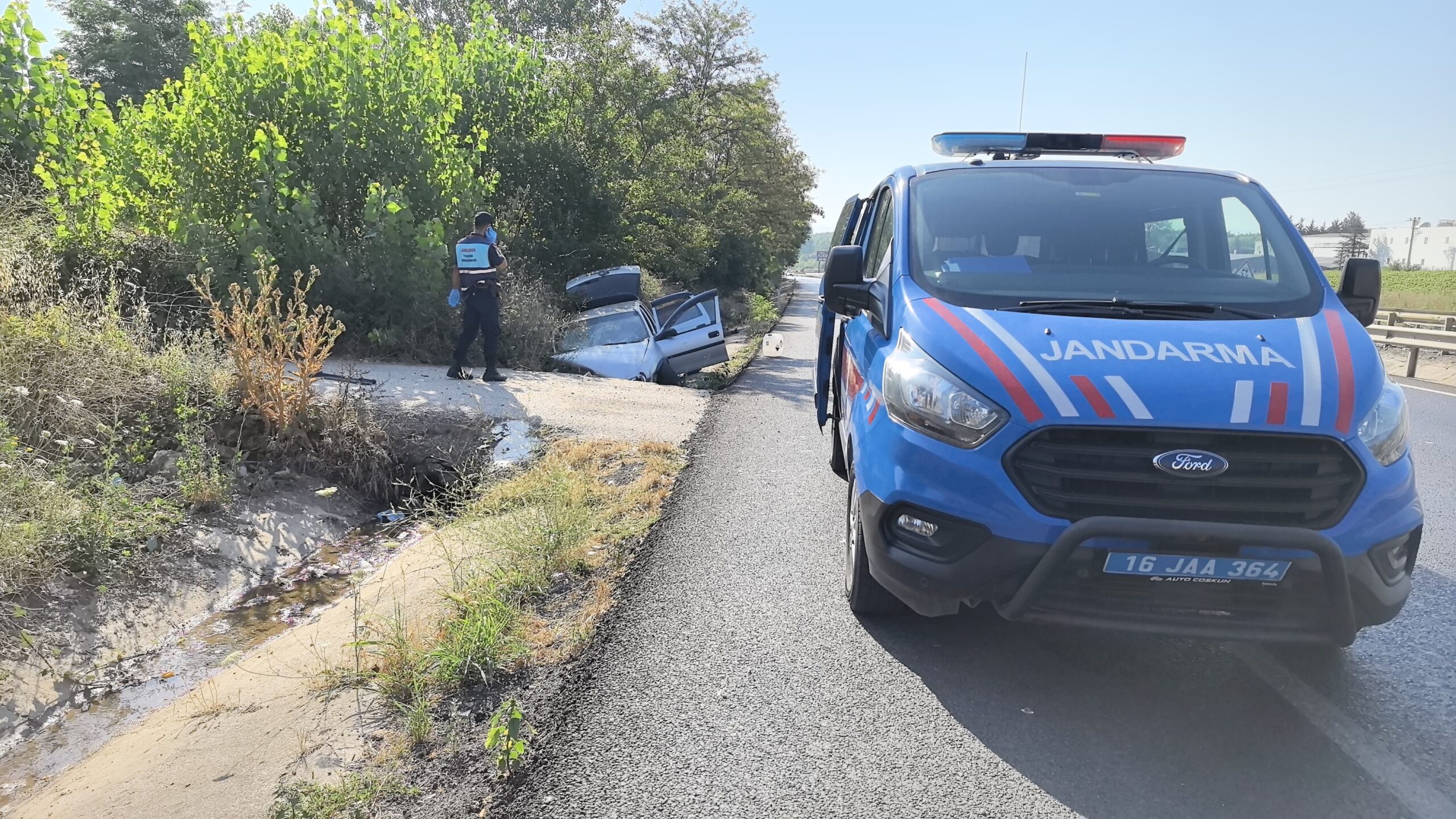 Kanala uçan otomobilin kadranı 100’de takılı kaldı…