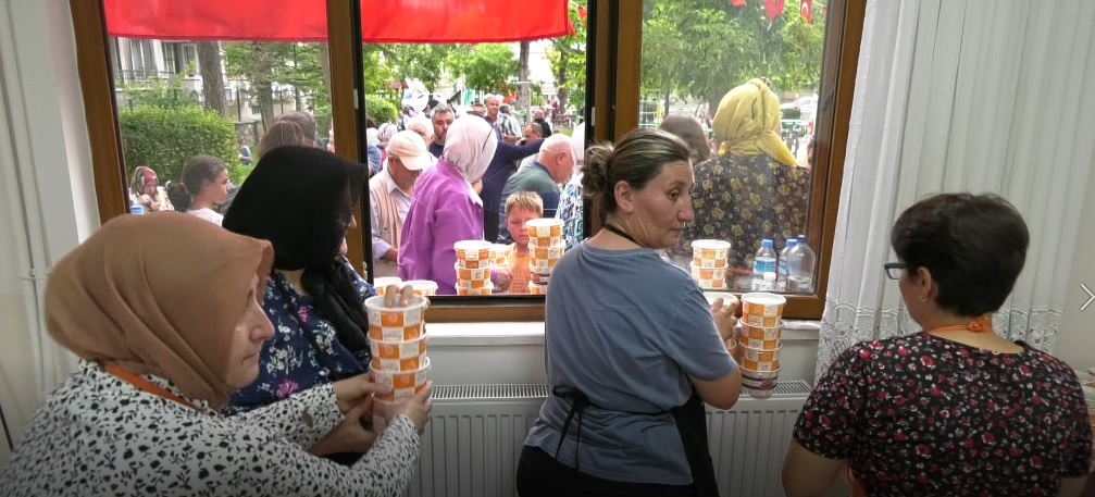 Güvenevler’de aşure coşkusu