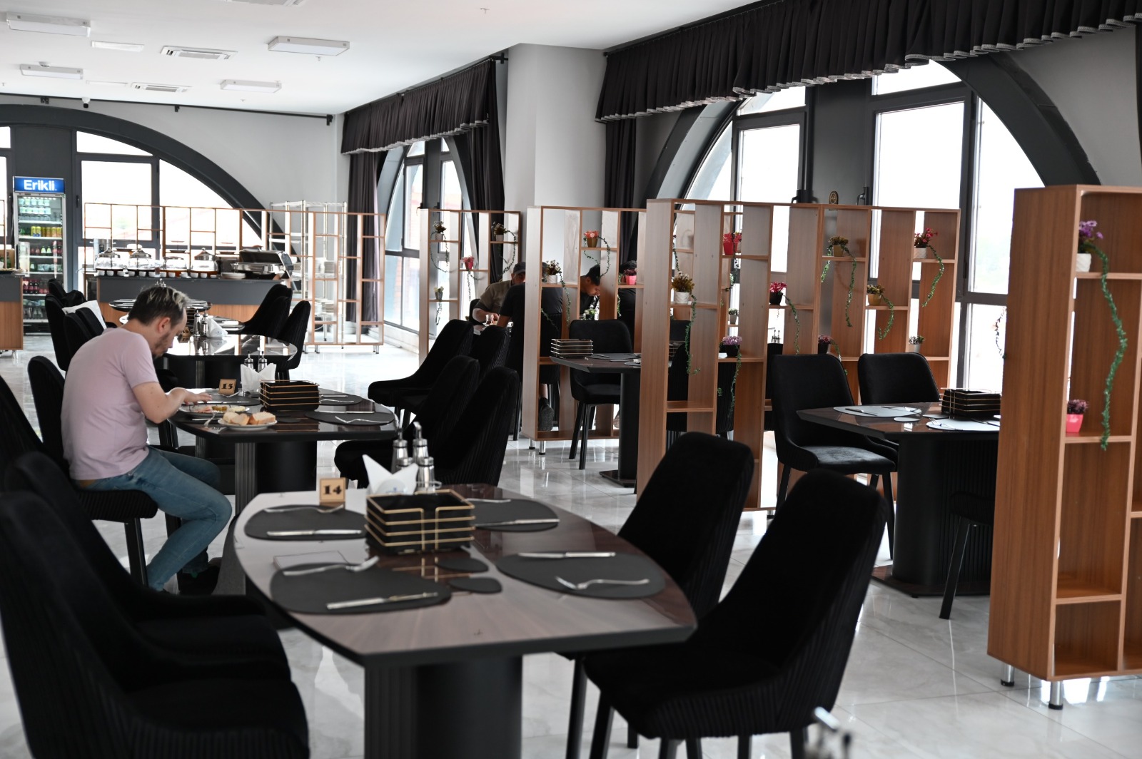 Steak House hizmete başladı