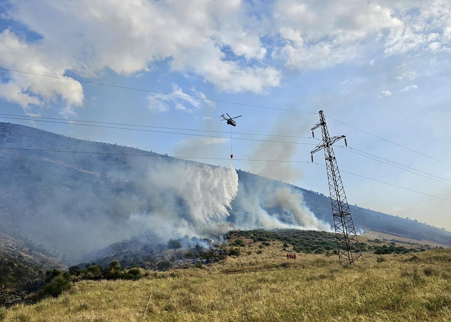 Arnavutluk’un güneyinde orman yangınları