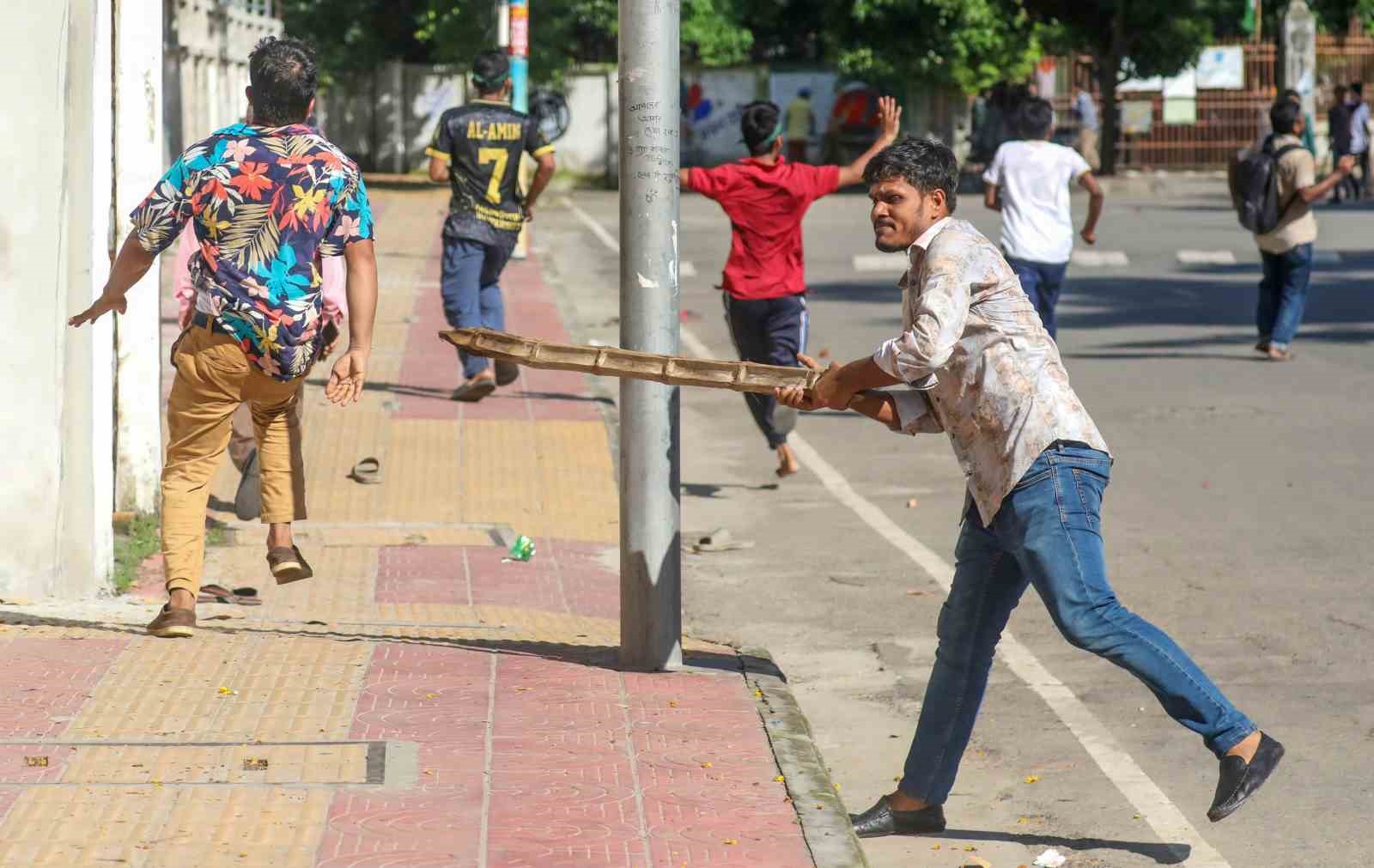 Bangladeş’te öğrenci protestolarında 6 kişi öldü