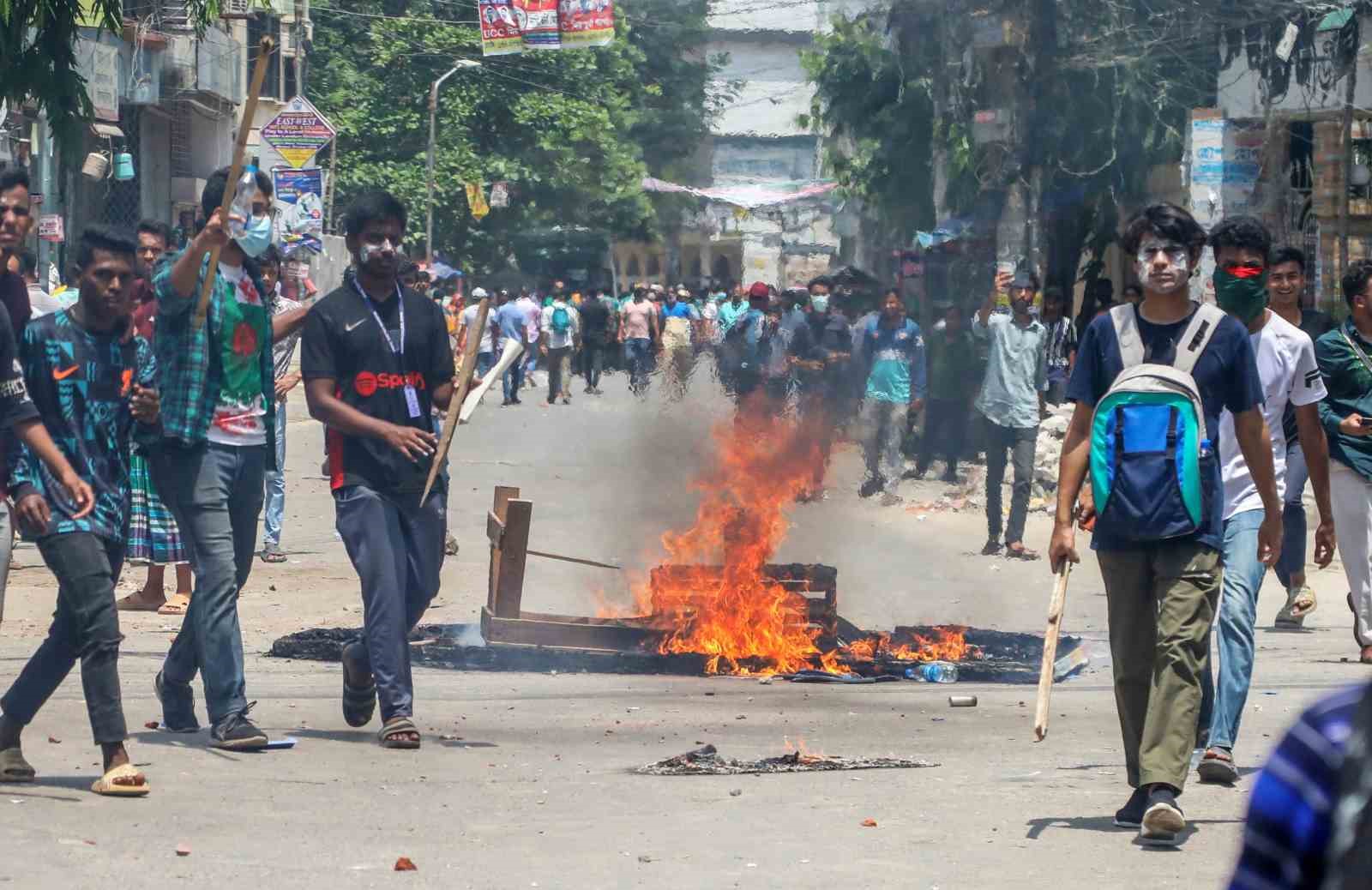 Bangladeş’teki protestolarda can kaybı 105’e yükseldi