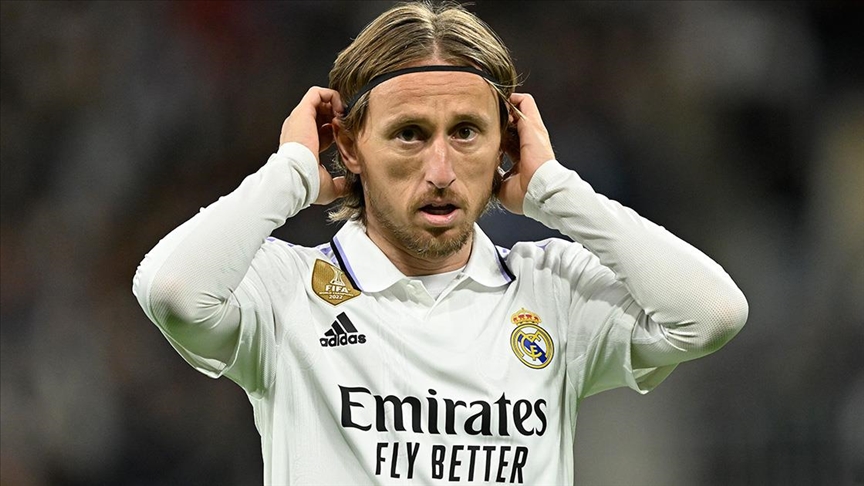 Real Madrid, Luka Modric’in sözleşmesini 1 yıl uzattı