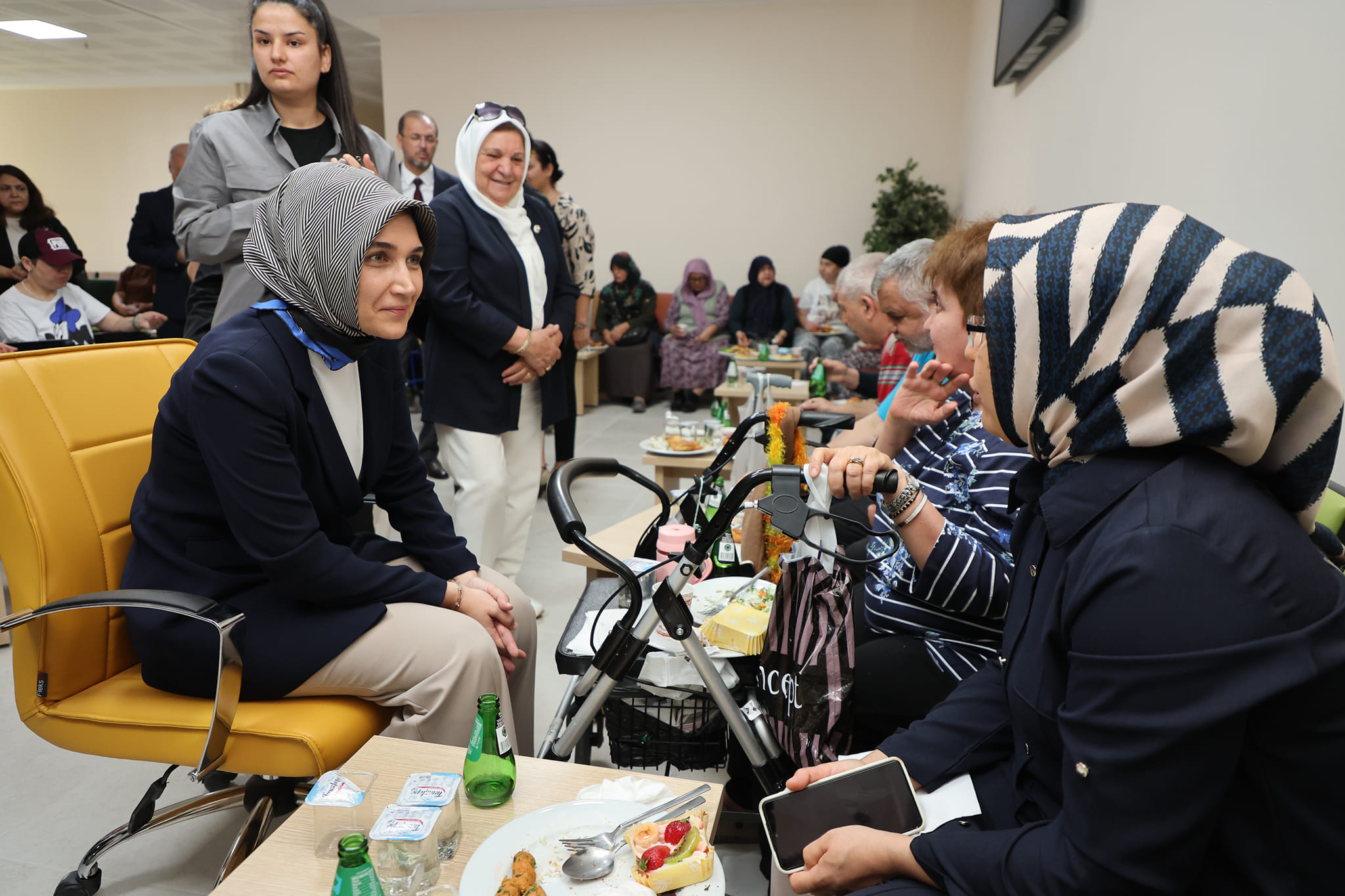 Afyonkarahisar Valisi Yiğitbaşı, AFSÜ’de “Şifa Buluşmaları” programına katıldı