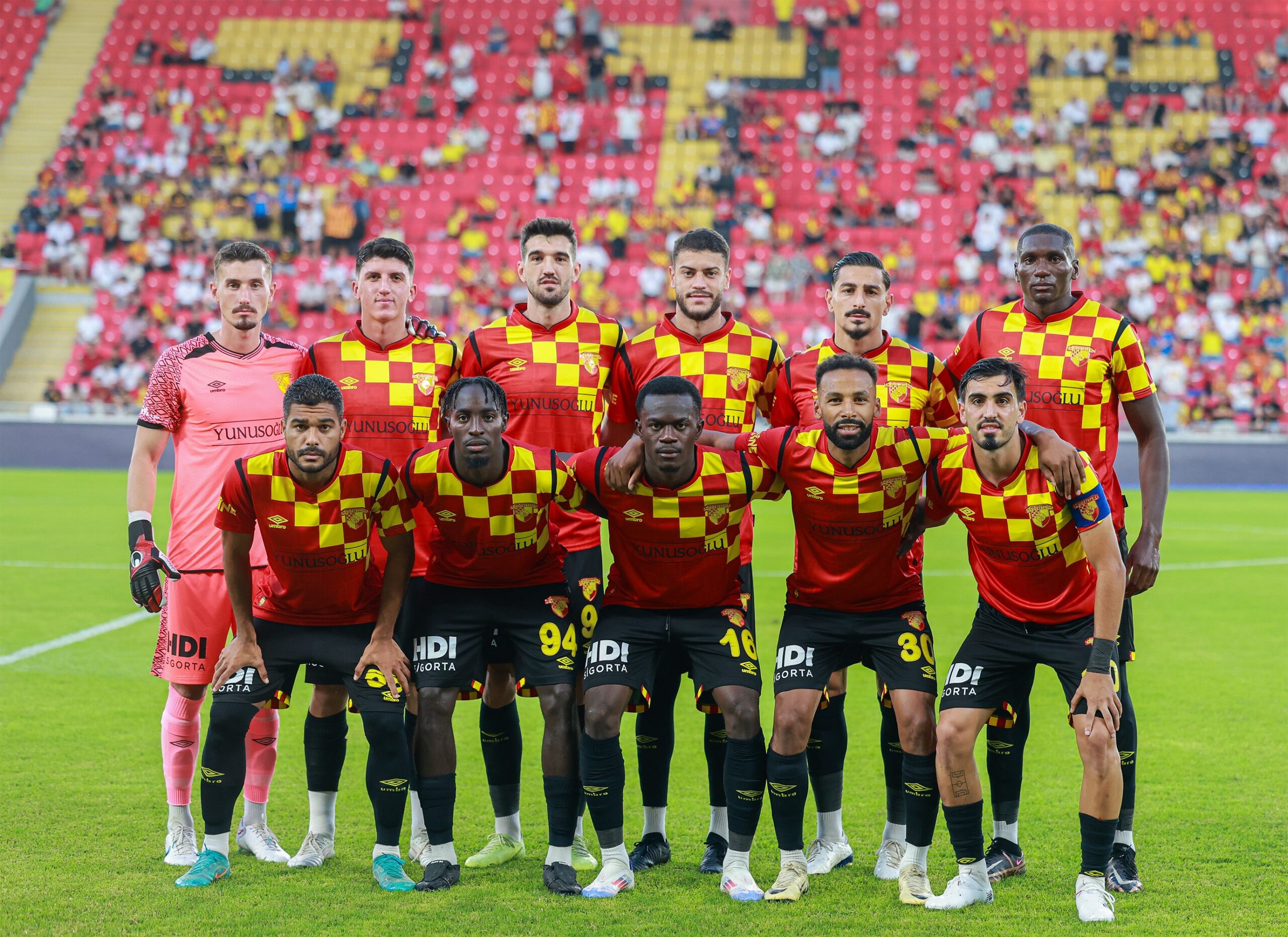 Göztepe, iç saha performansıyla ilk yarıya damga vurdu