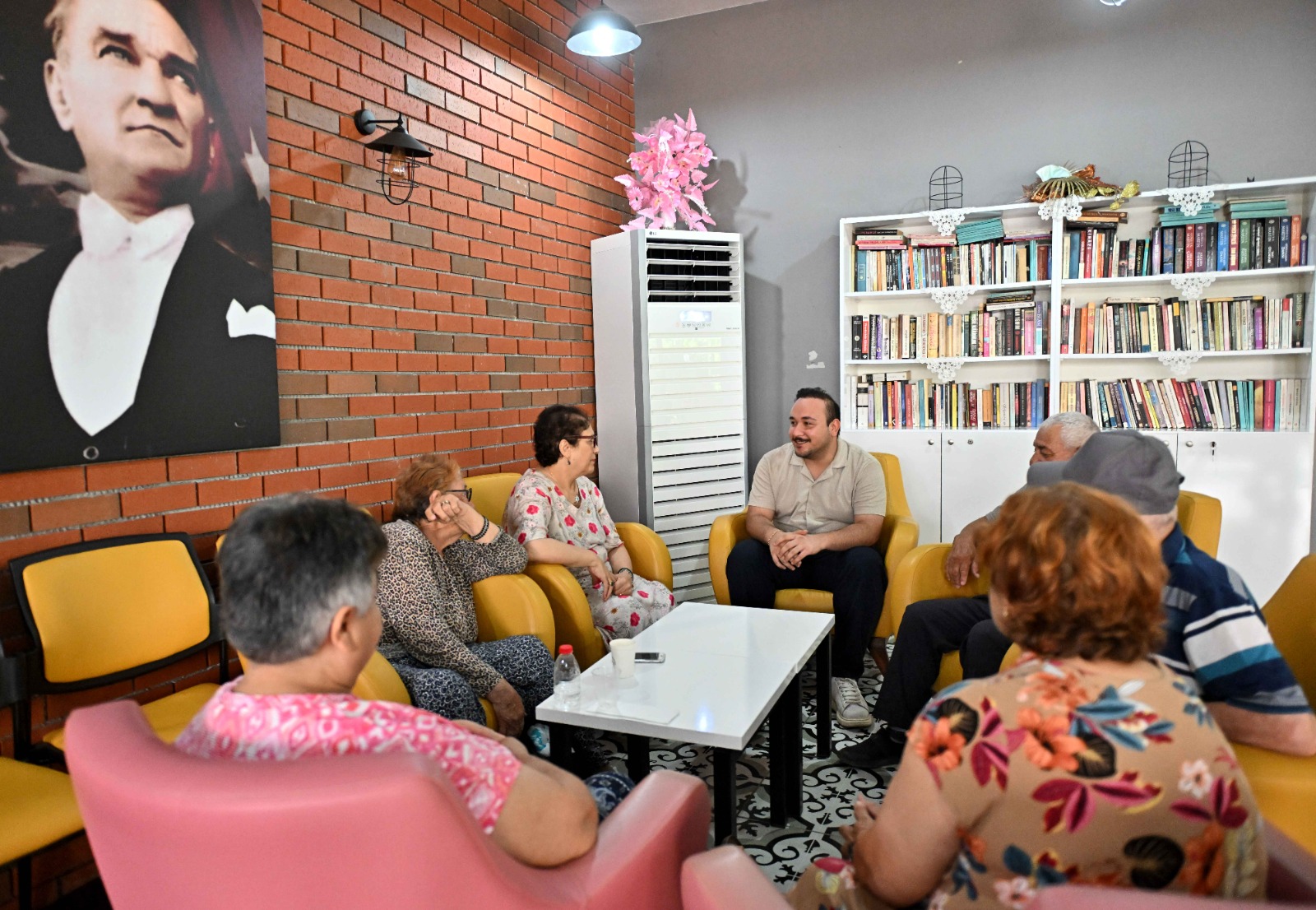 Muratpaşa Yaşlı evi, onlara ‘ilaç’ gibi geldi